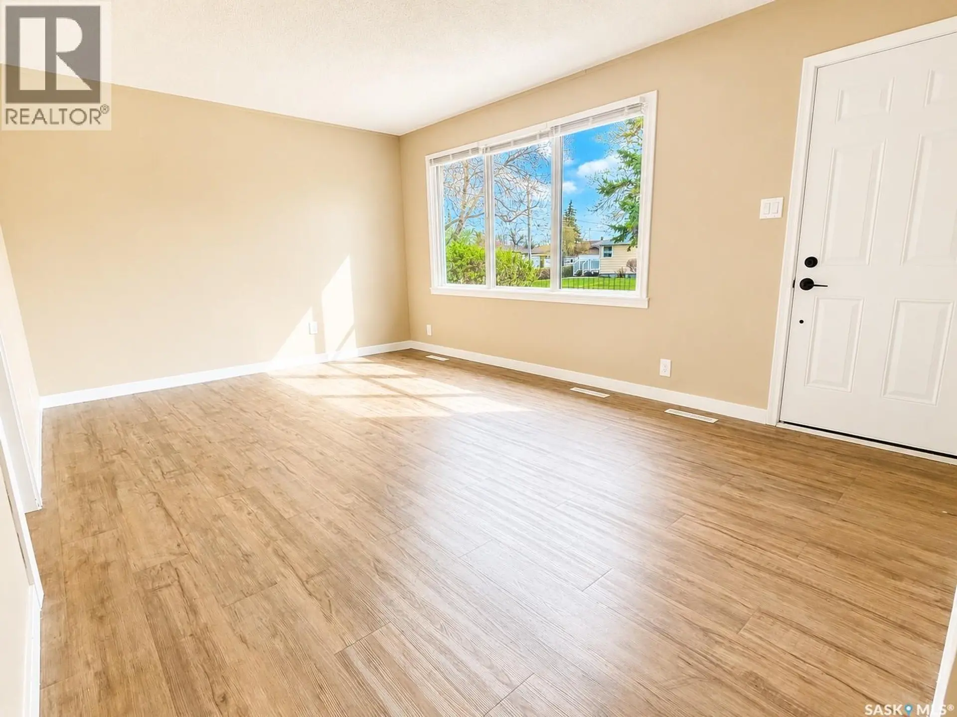 1538 Rupert STREET - Image 6