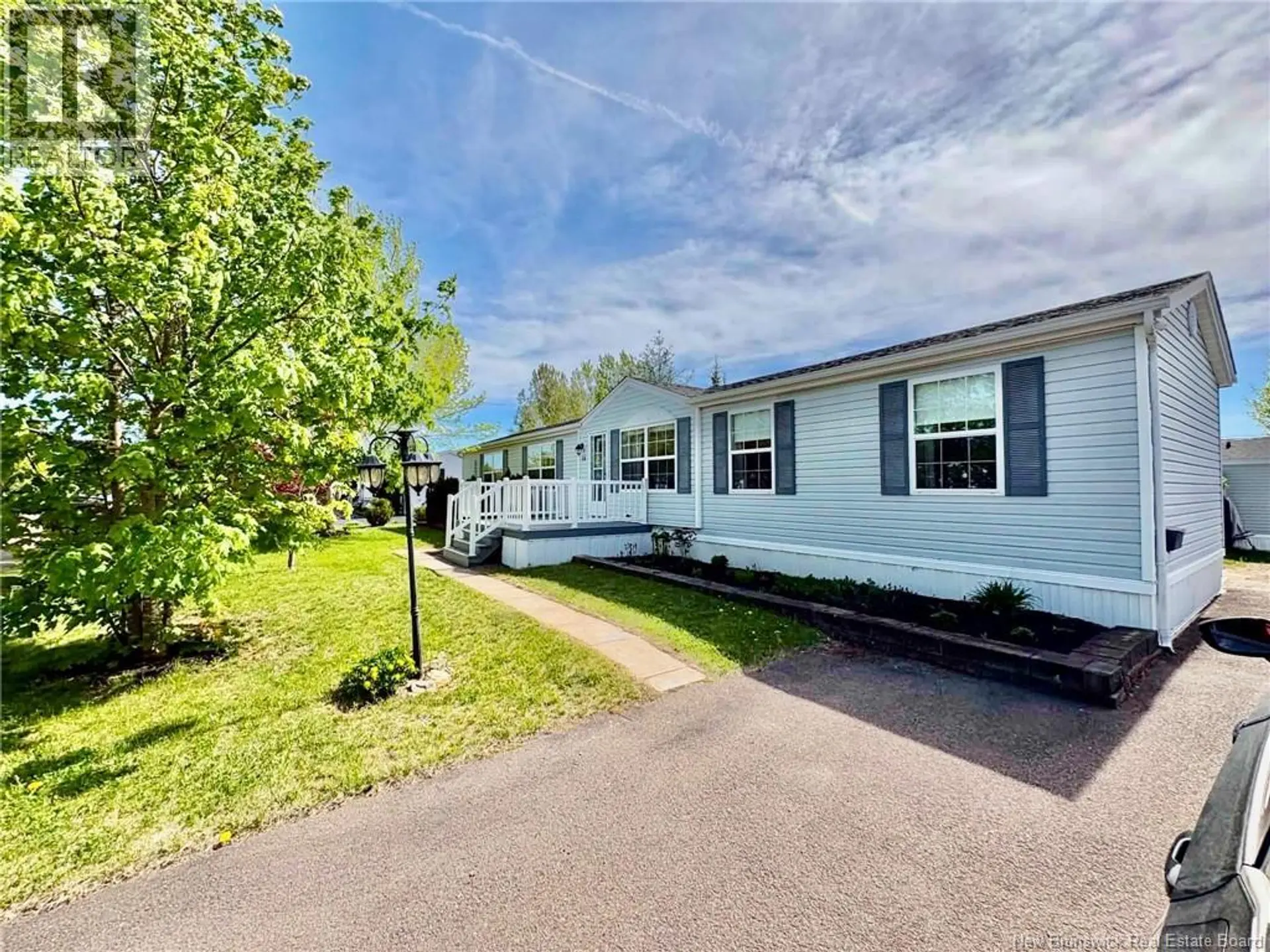 16 Anemone Street - Image 2