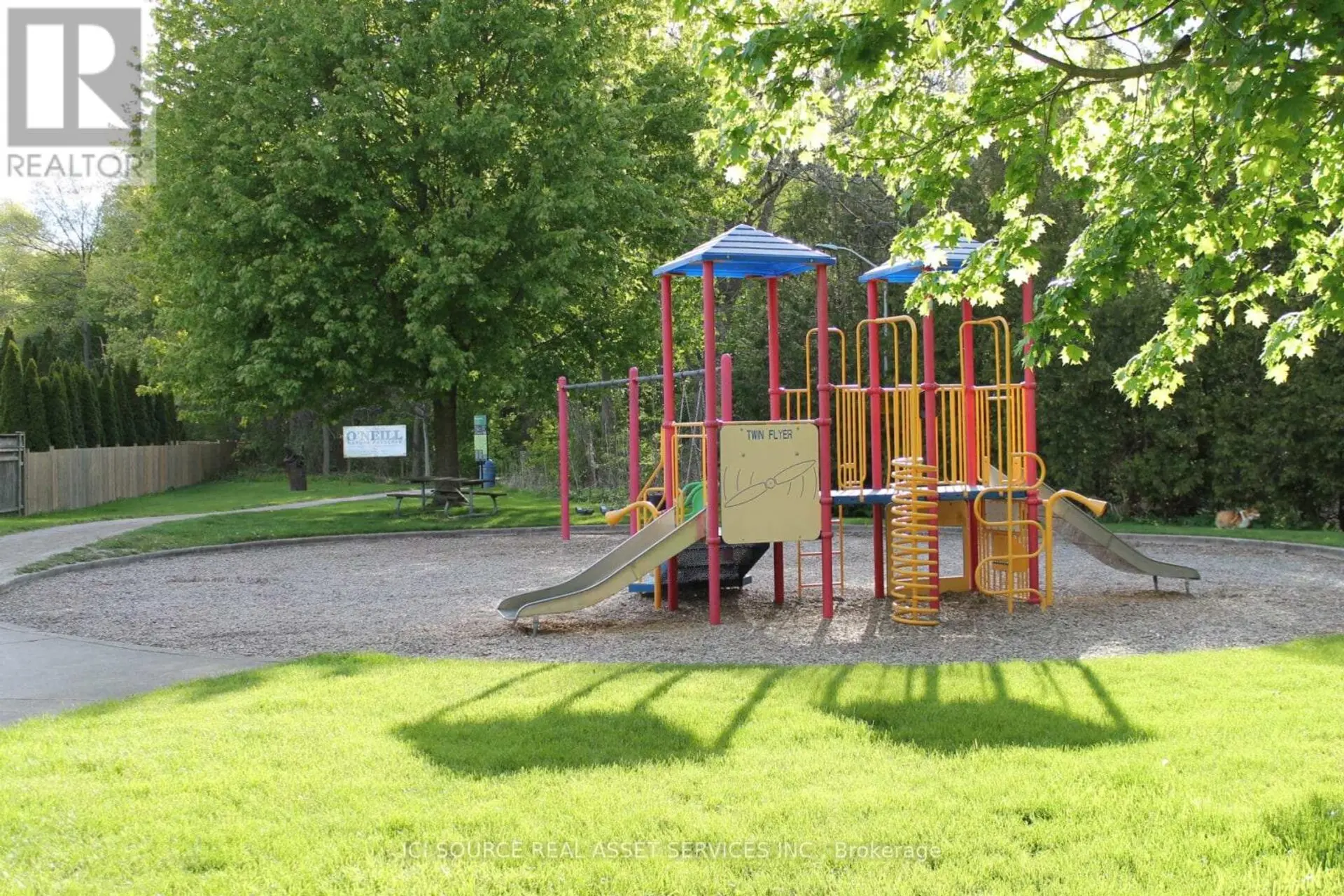 112 THORNHILL CRESCENT - Image 18