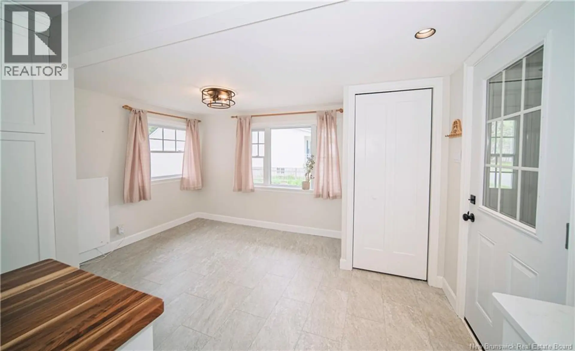 171 Sunset Drive - Image 4