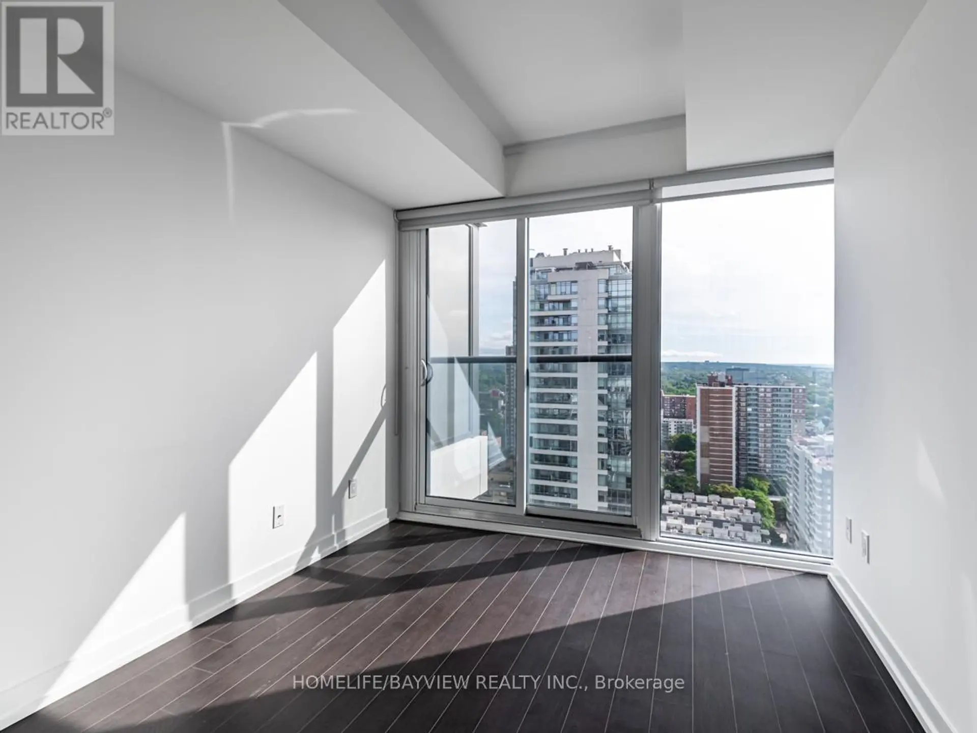 #3015 85 WOOD STREET - Image 10