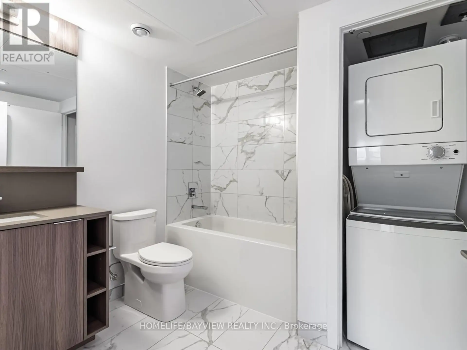 #3015 85 WOOD STREET - Image 20