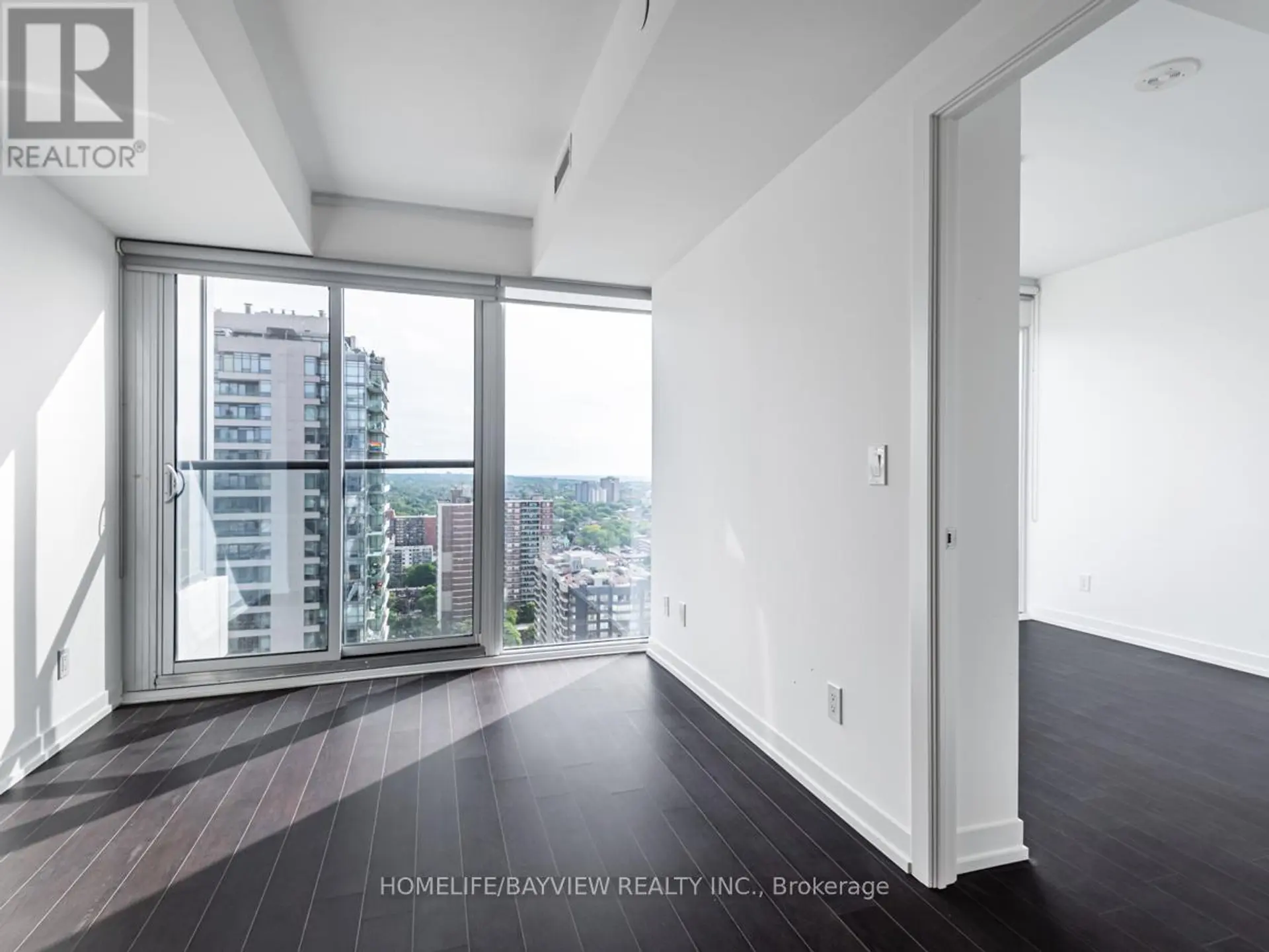 #3015 85 WOOD STREET - Image 8