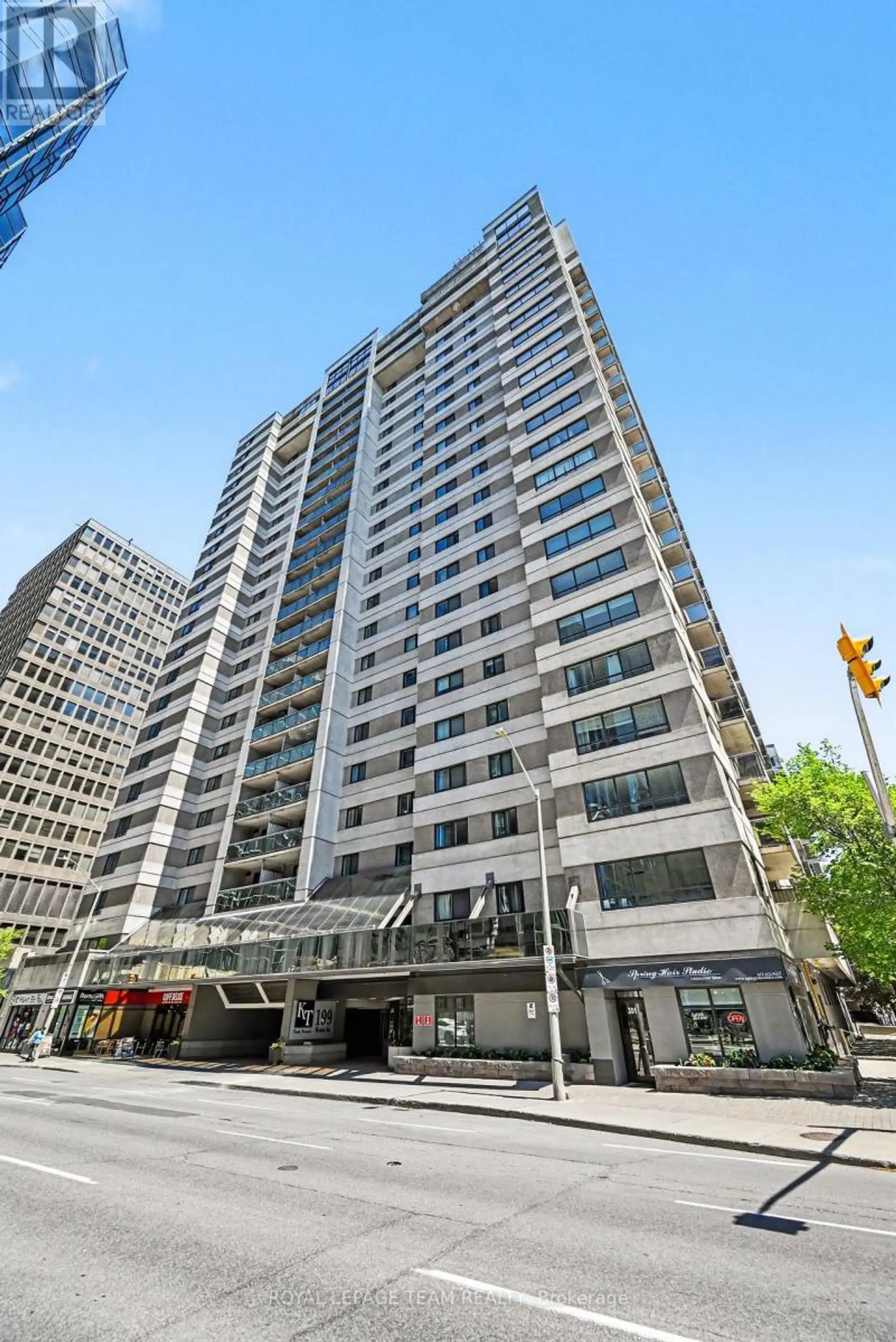 #404 199 KENT STREET - Image 2