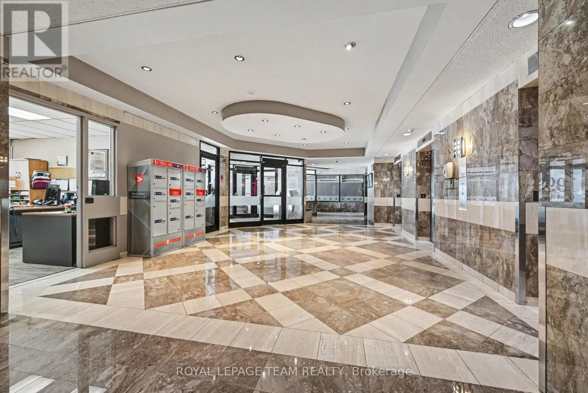 #404 199 KENT STREET - Image 3