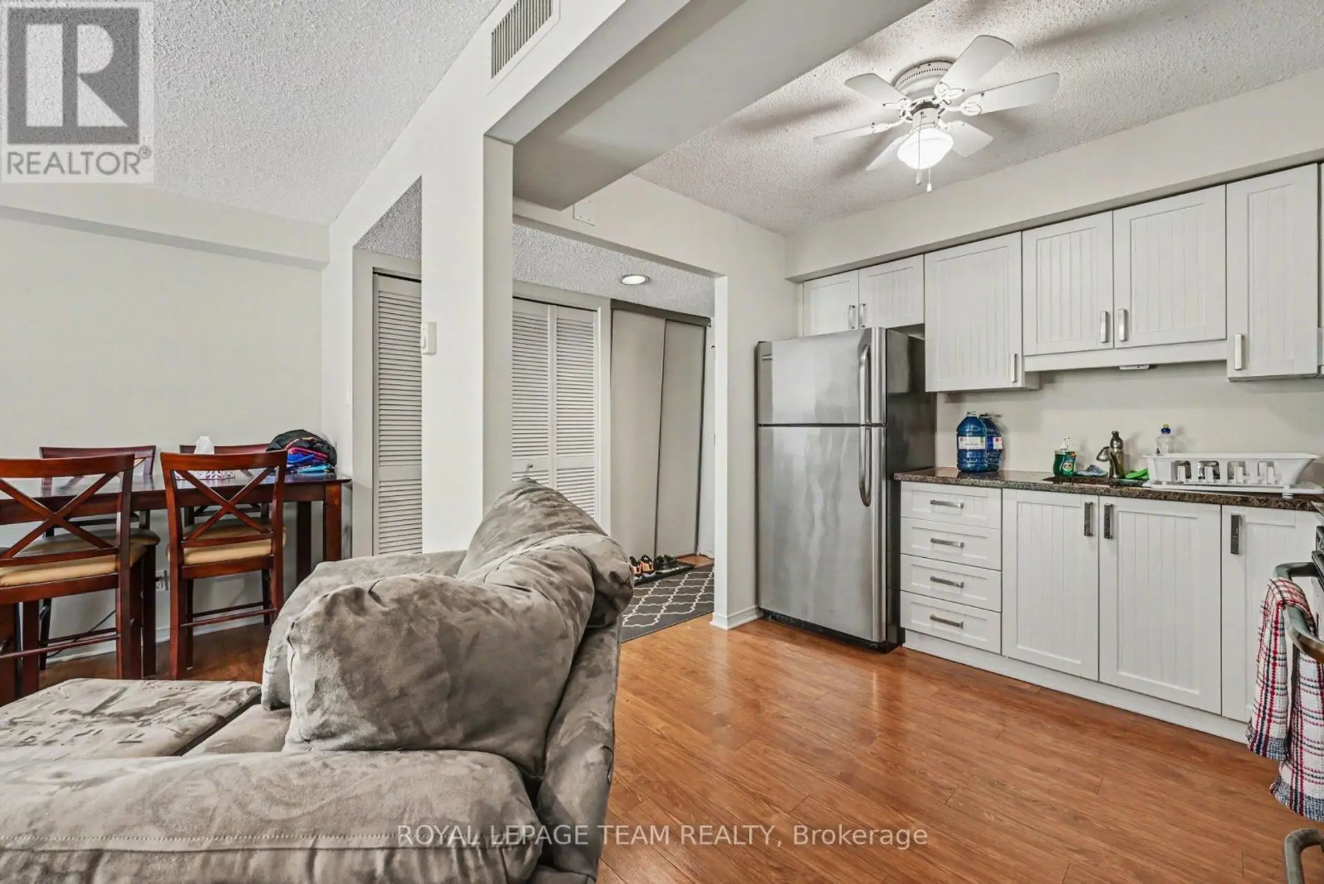 #404 199 KENT STREET - Image 5