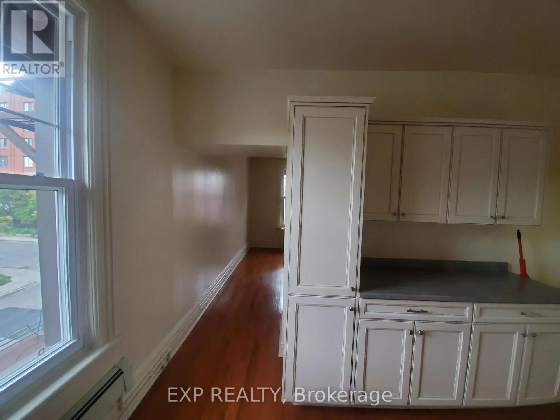 360 GILMOUR STREET - Image 13