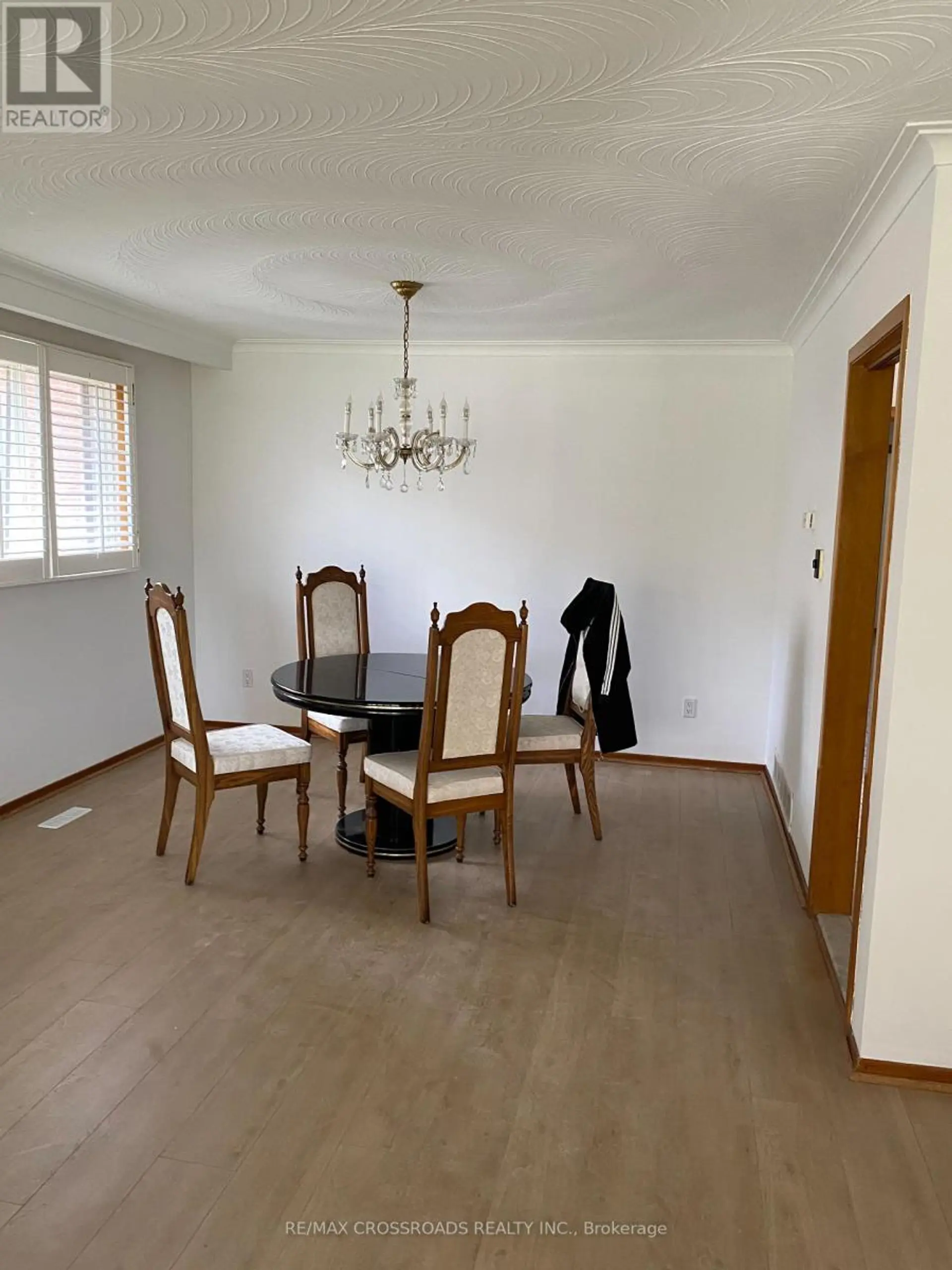 91 BICKERTON CRESCENT - Image 6