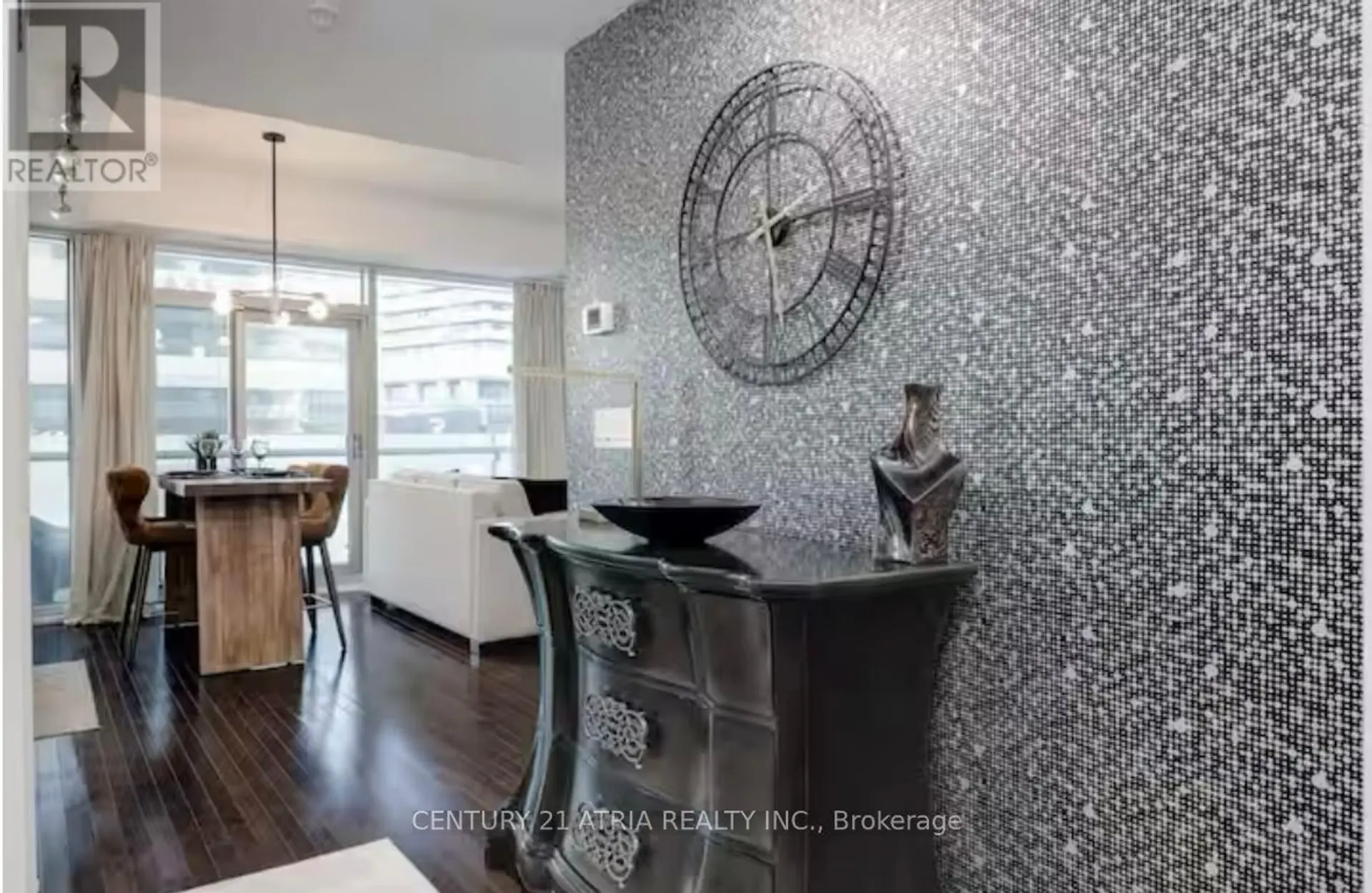 #512 14 YORK STREET - Image 3
