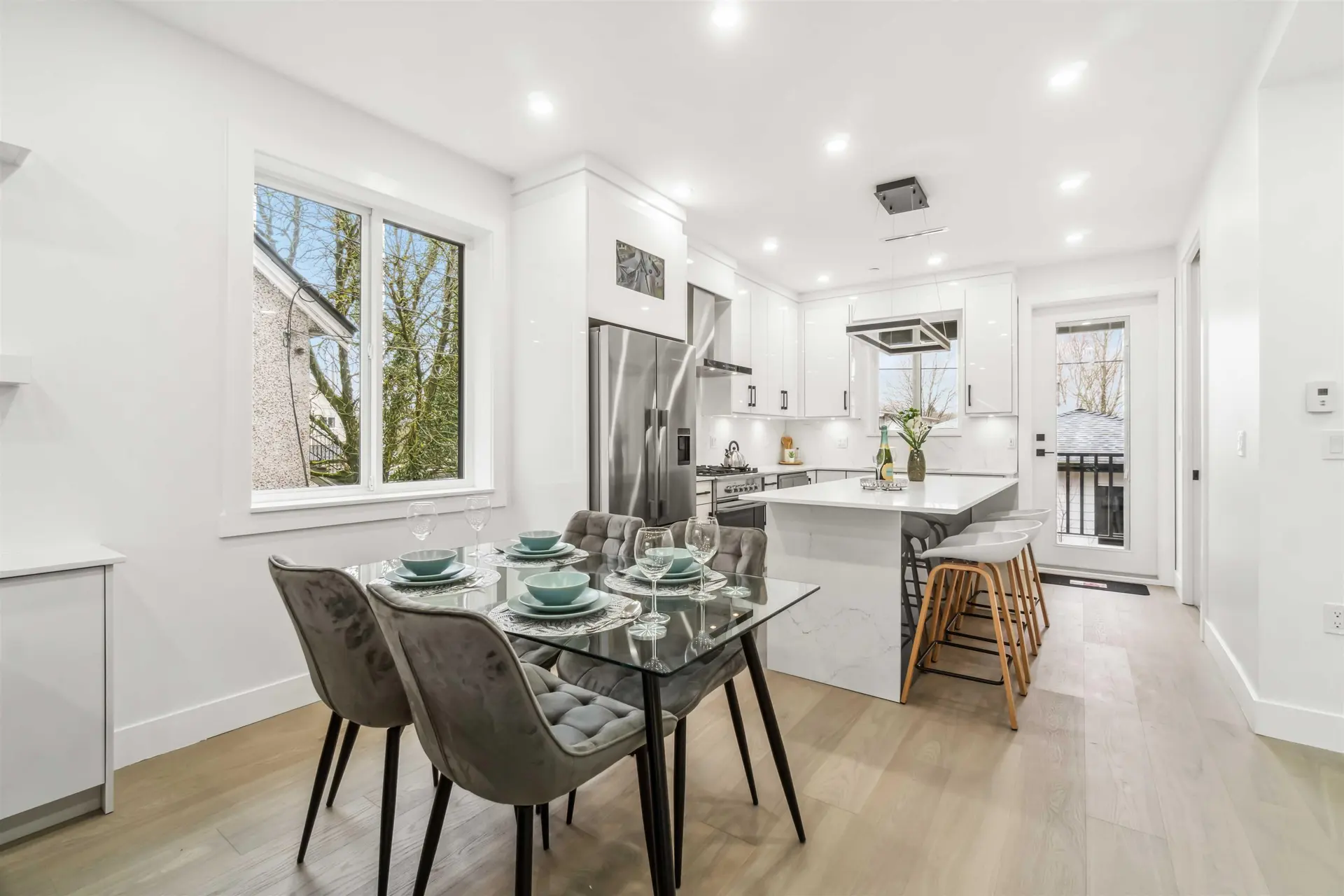 #1 5737 Clarendon Street - Image 6