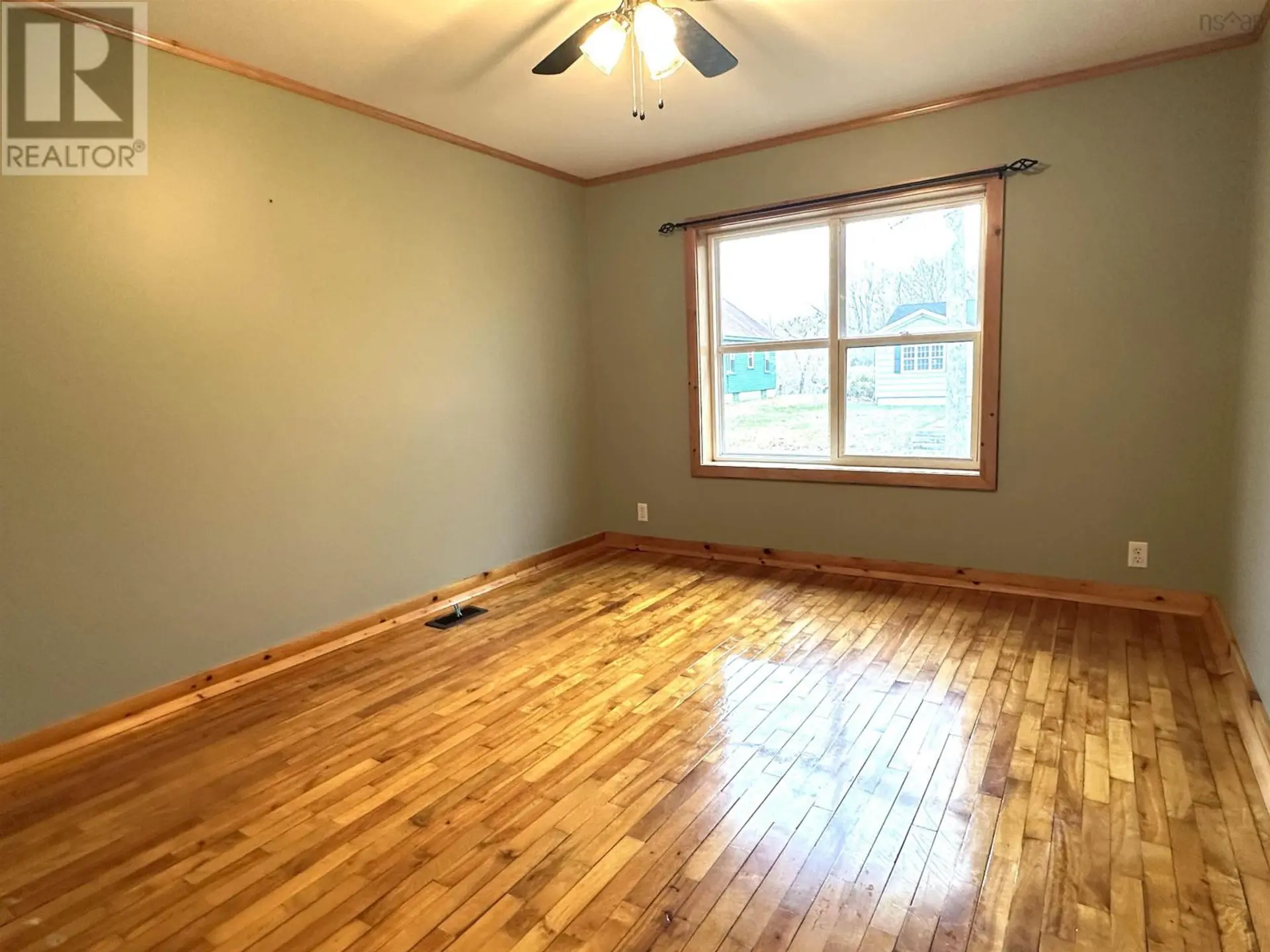61 HILLSIDE Road - Image 10