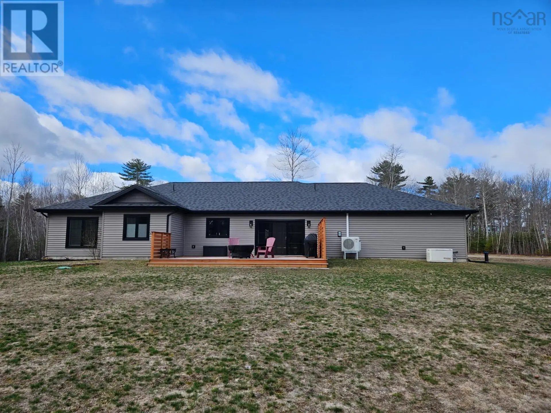 472 Alexander MacKenzie Road - Image 18