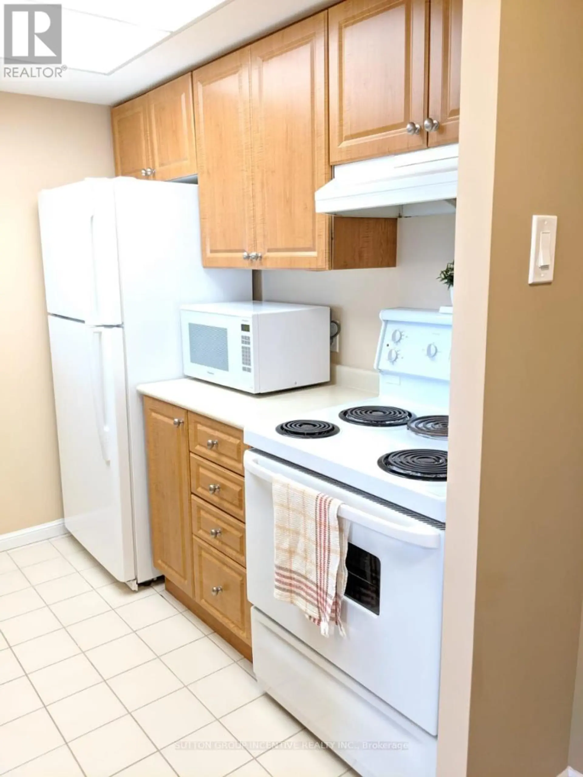 #905 75 ELLEN STREET - Image 7