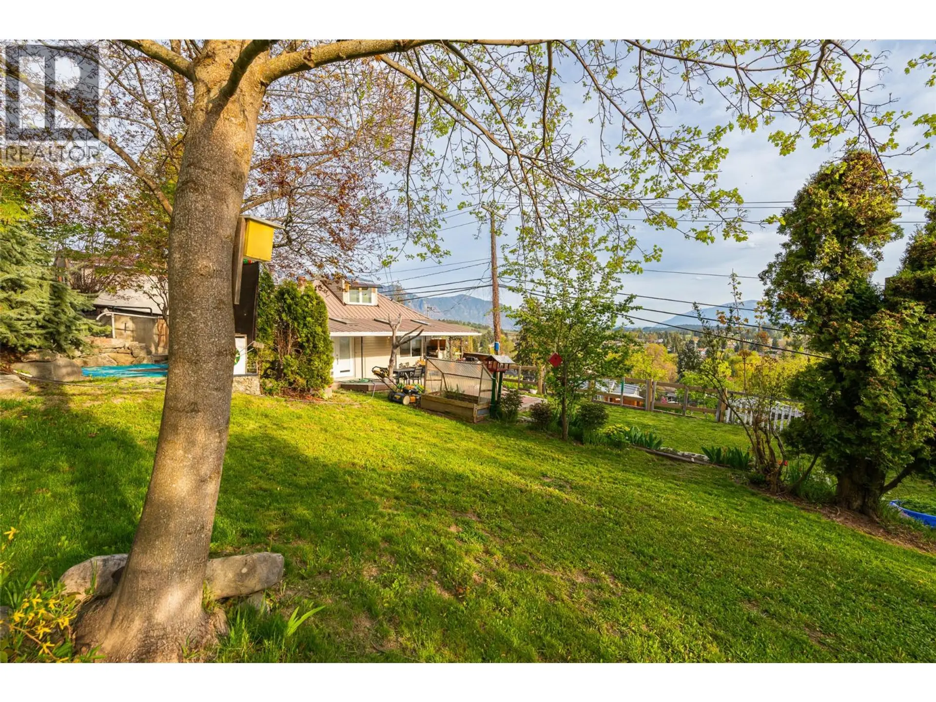 Property at 113 22nd Avenue N, Creston, BC