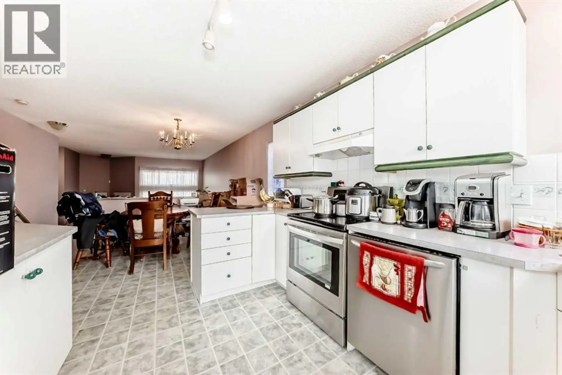 193 Somerset Drive SW - Image 7