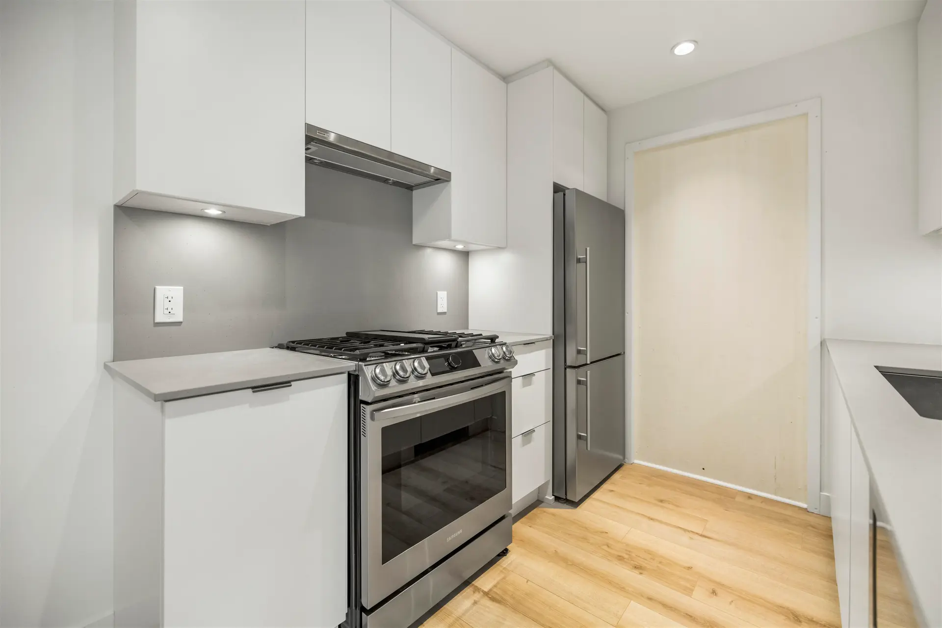 #416-417 2493 Montrose Avenue - Image 10