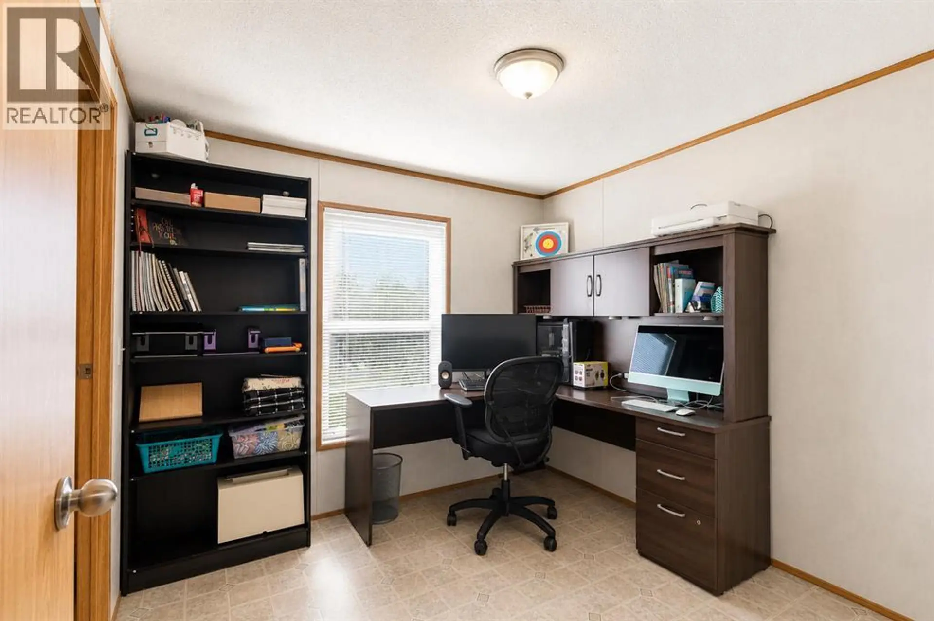 10109 95 Street - Image 12