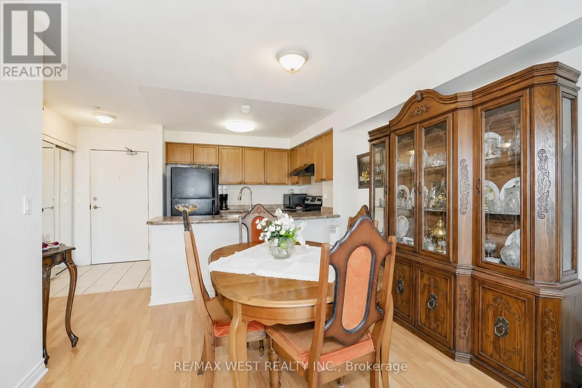#208 1030 SHEPPARD AVENUE W - Image 3