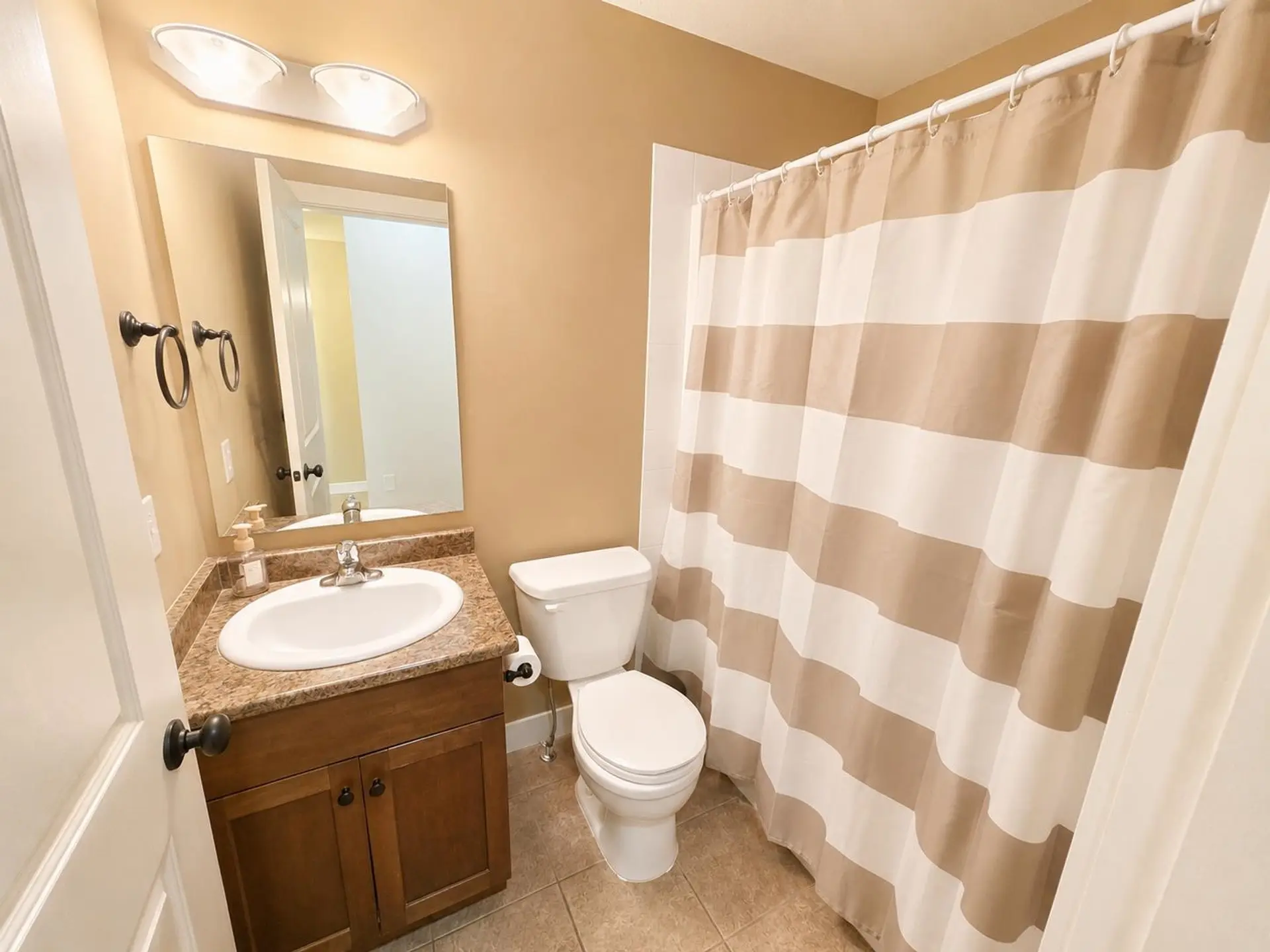 #16 5837 Sappers Way - Image 15