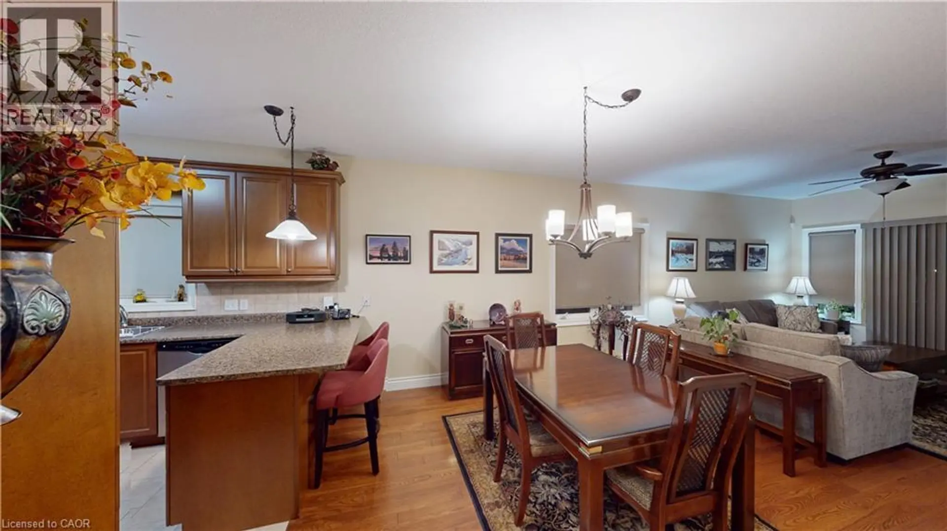 39 SHOWCASE Drive - Image 10