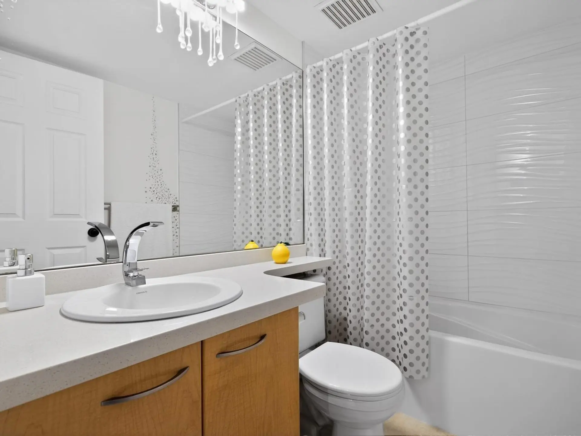 #134 1408 Cartier Avenue - Image 12