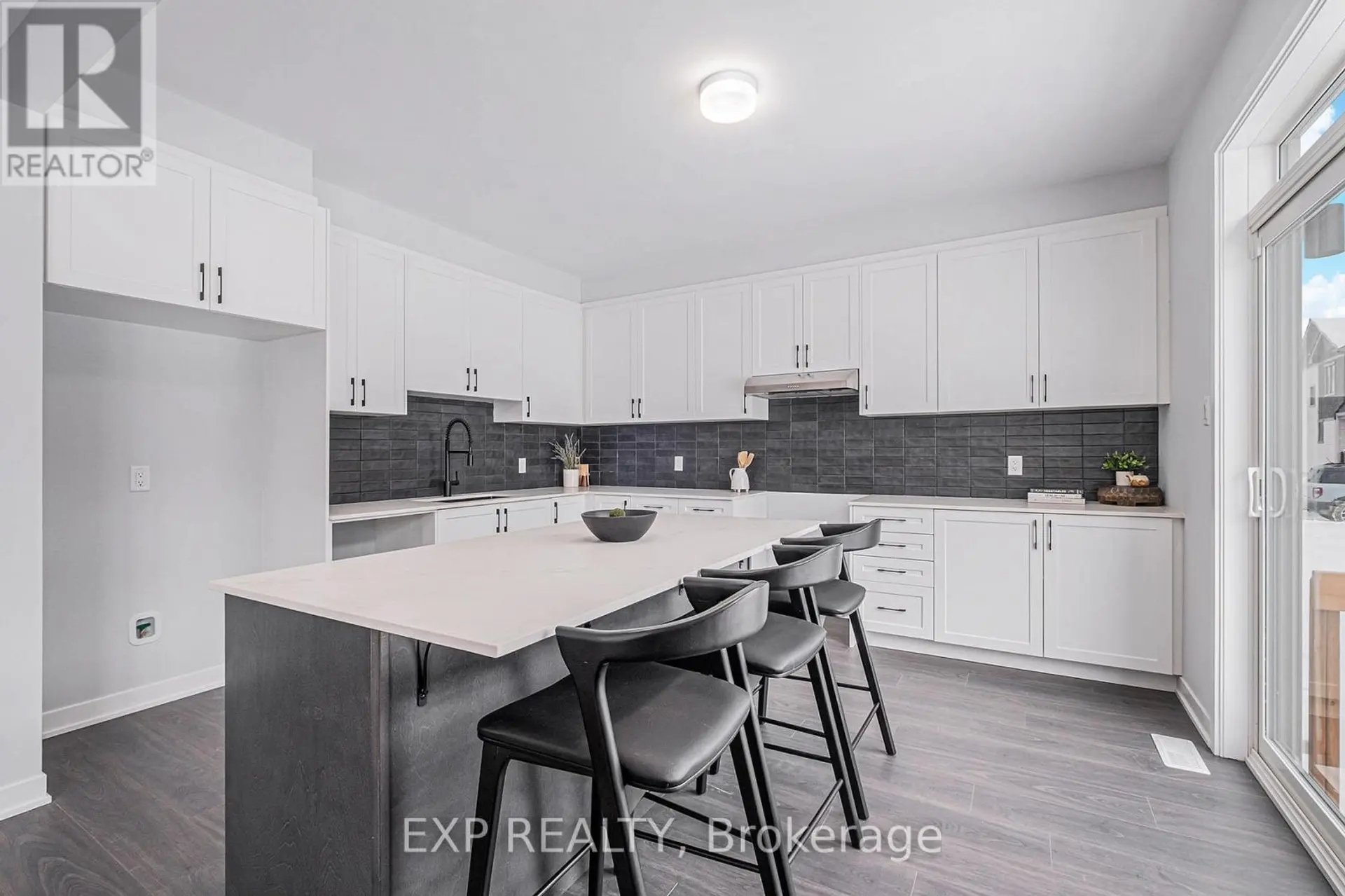 6394 OTTAWA STREET - Image 6