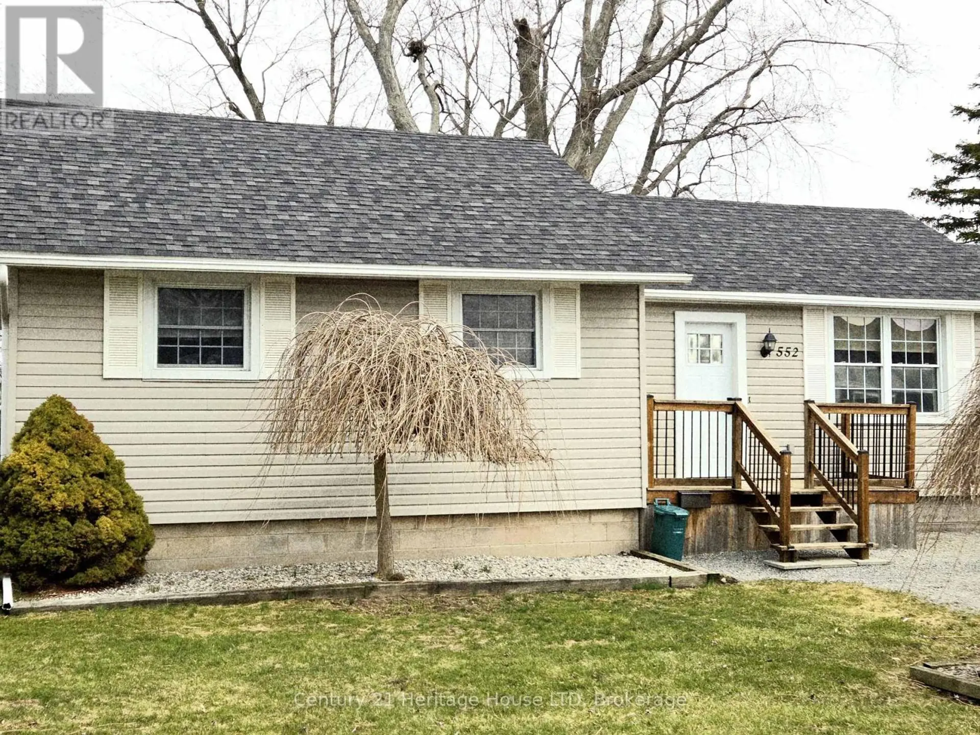 552 LAKEVIEW ROAD - Image 2
