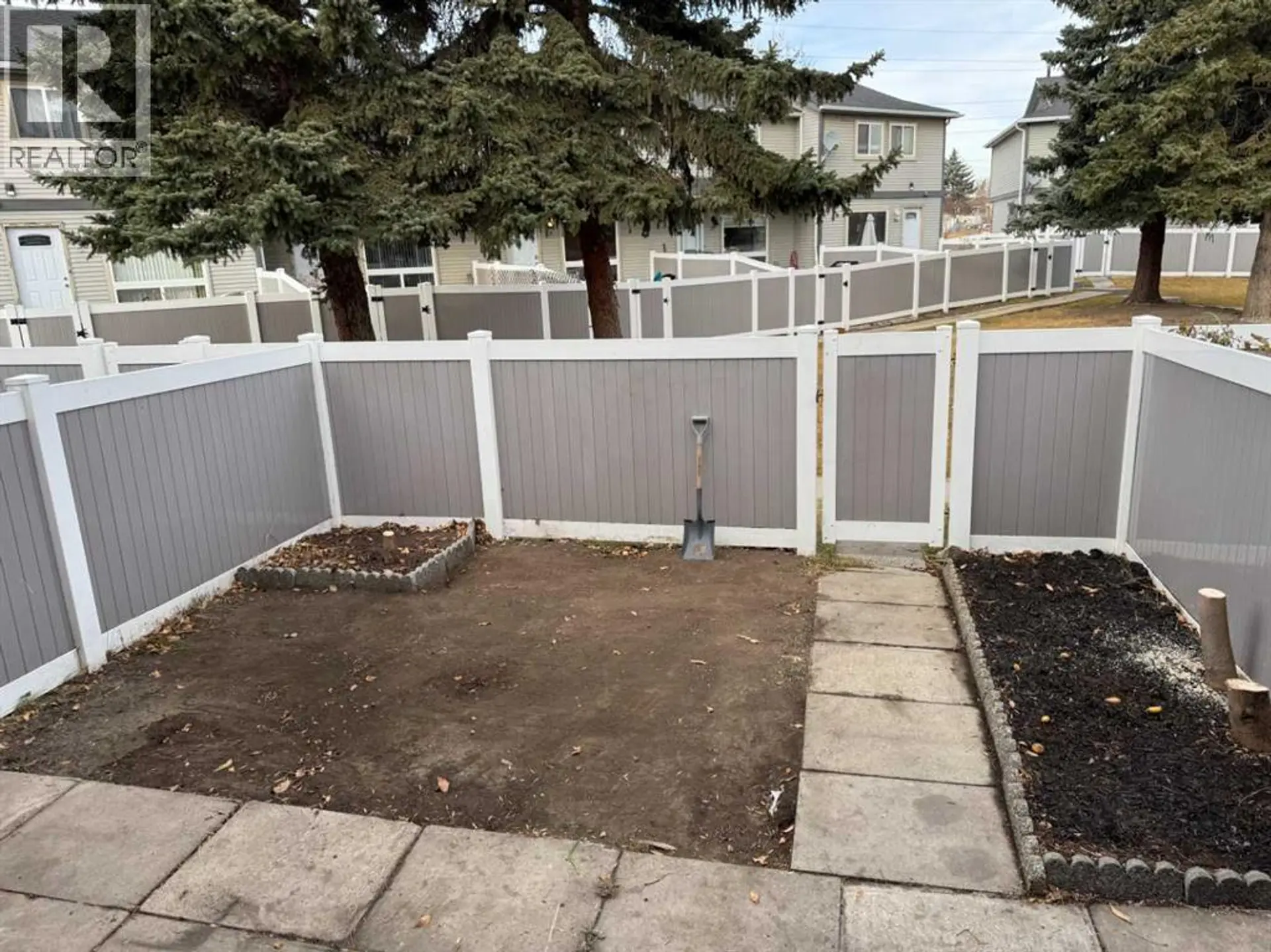 #8 220 Erin Mount Crescent SE - Image 7