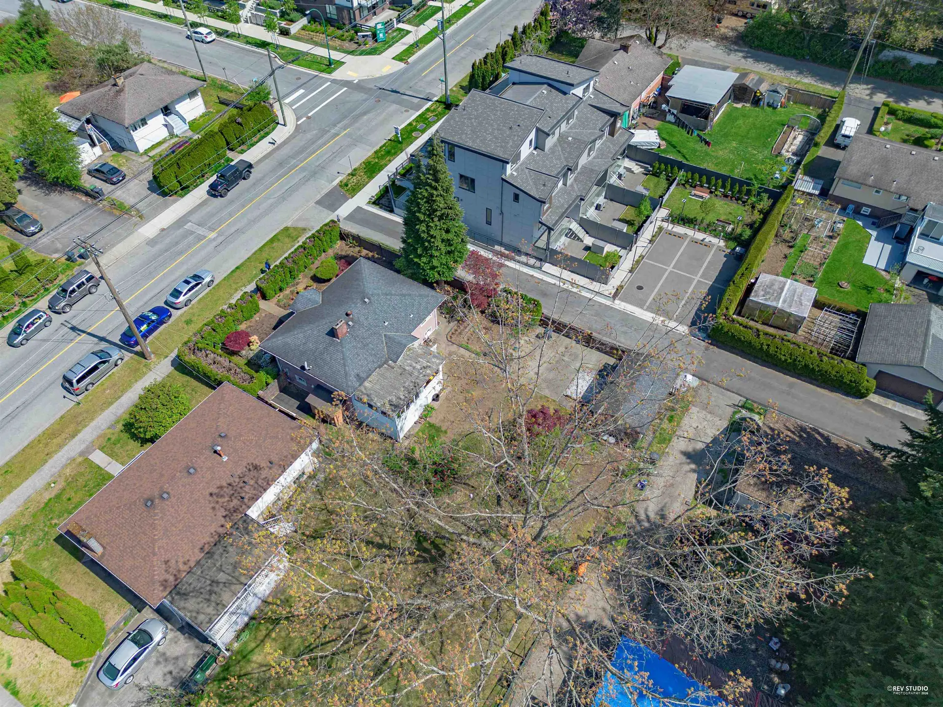 704 Smith Avenue - Image 3