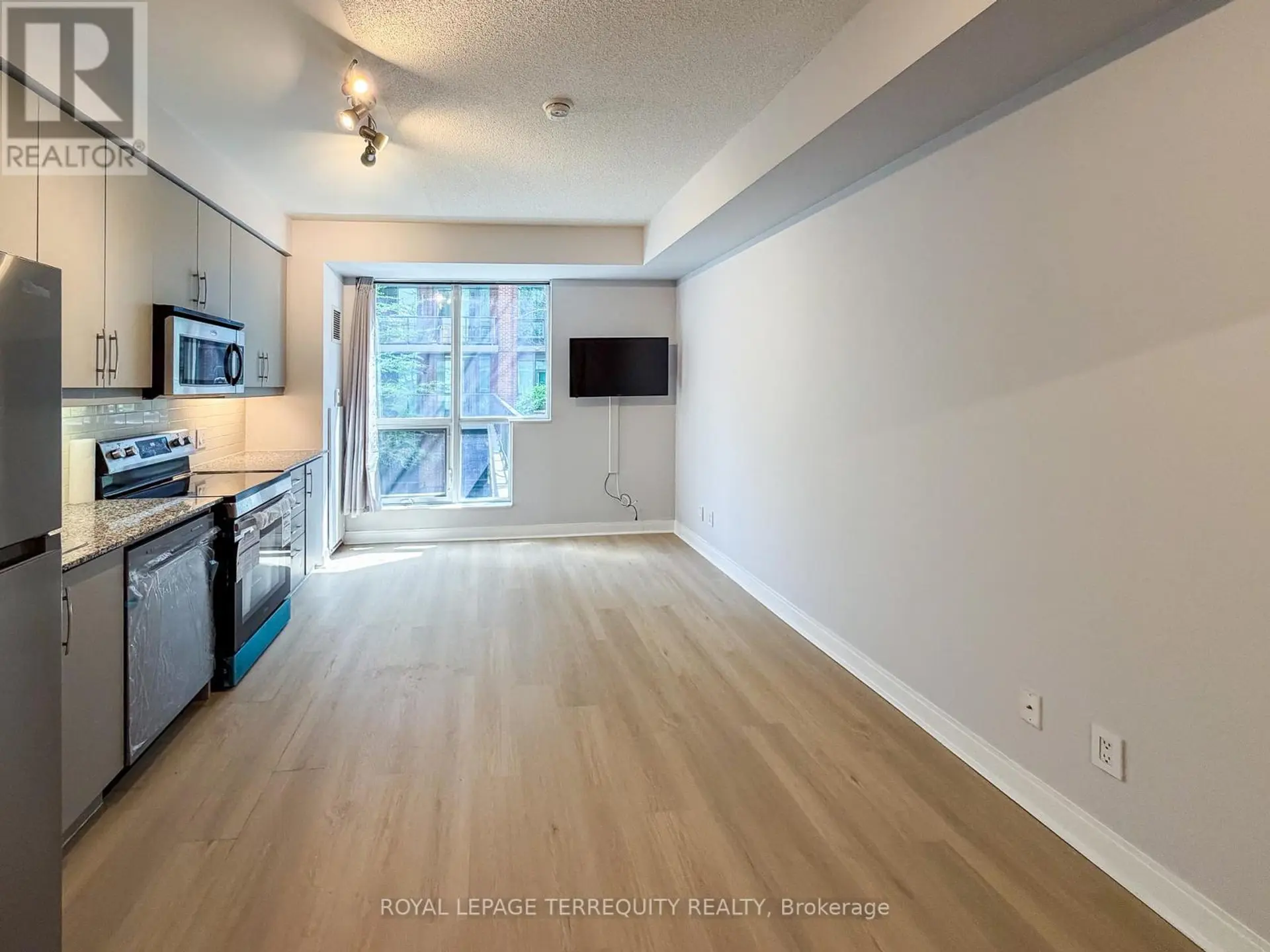 #311 1 SCOTT STREET - Image 2