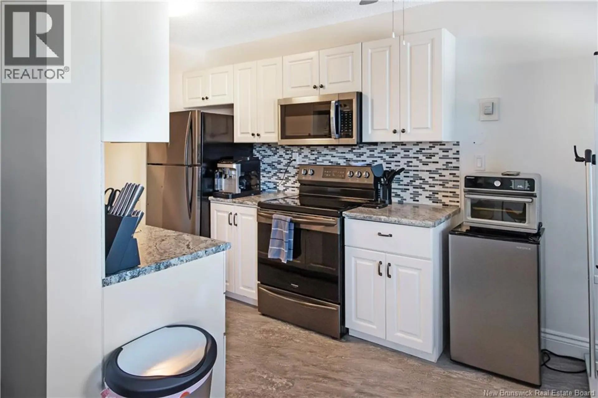 #304 310 Woodward Avenue - Image 8