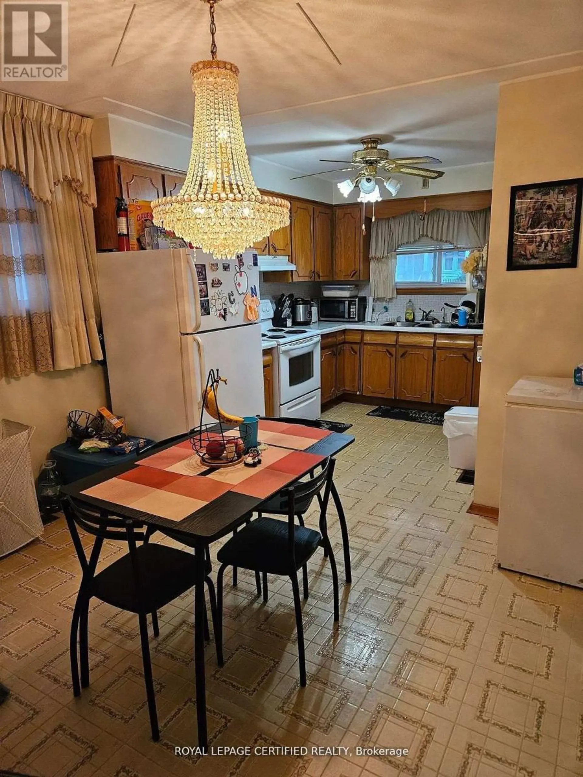 197 CRAIGROYSTON ROAD - Image 6
