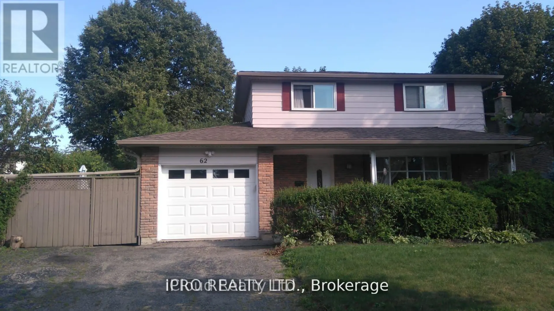 62 AMBLESIDE DRIVE - Image 1