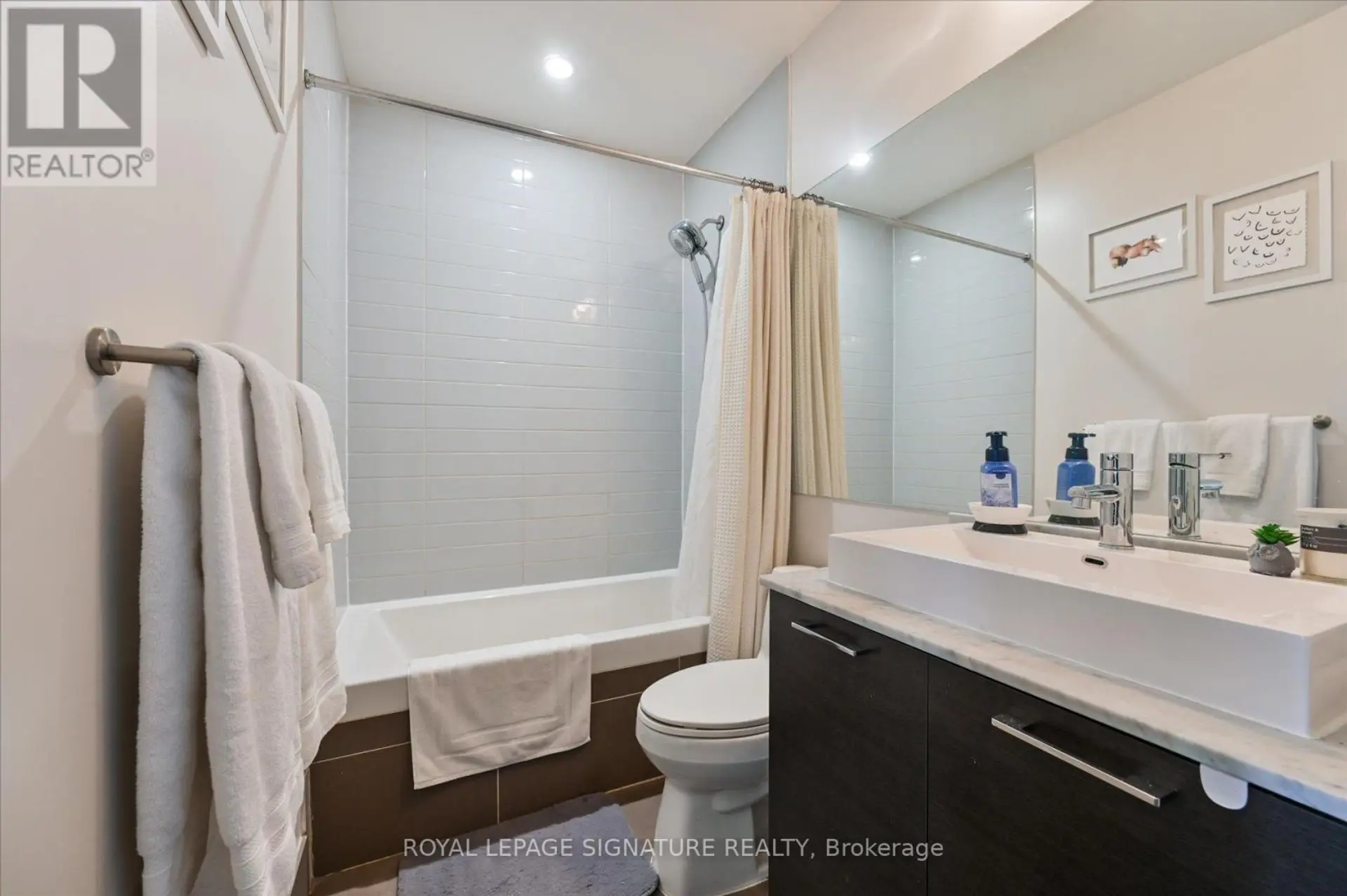 #420 399 ADELAIDE STREET W - Image 14