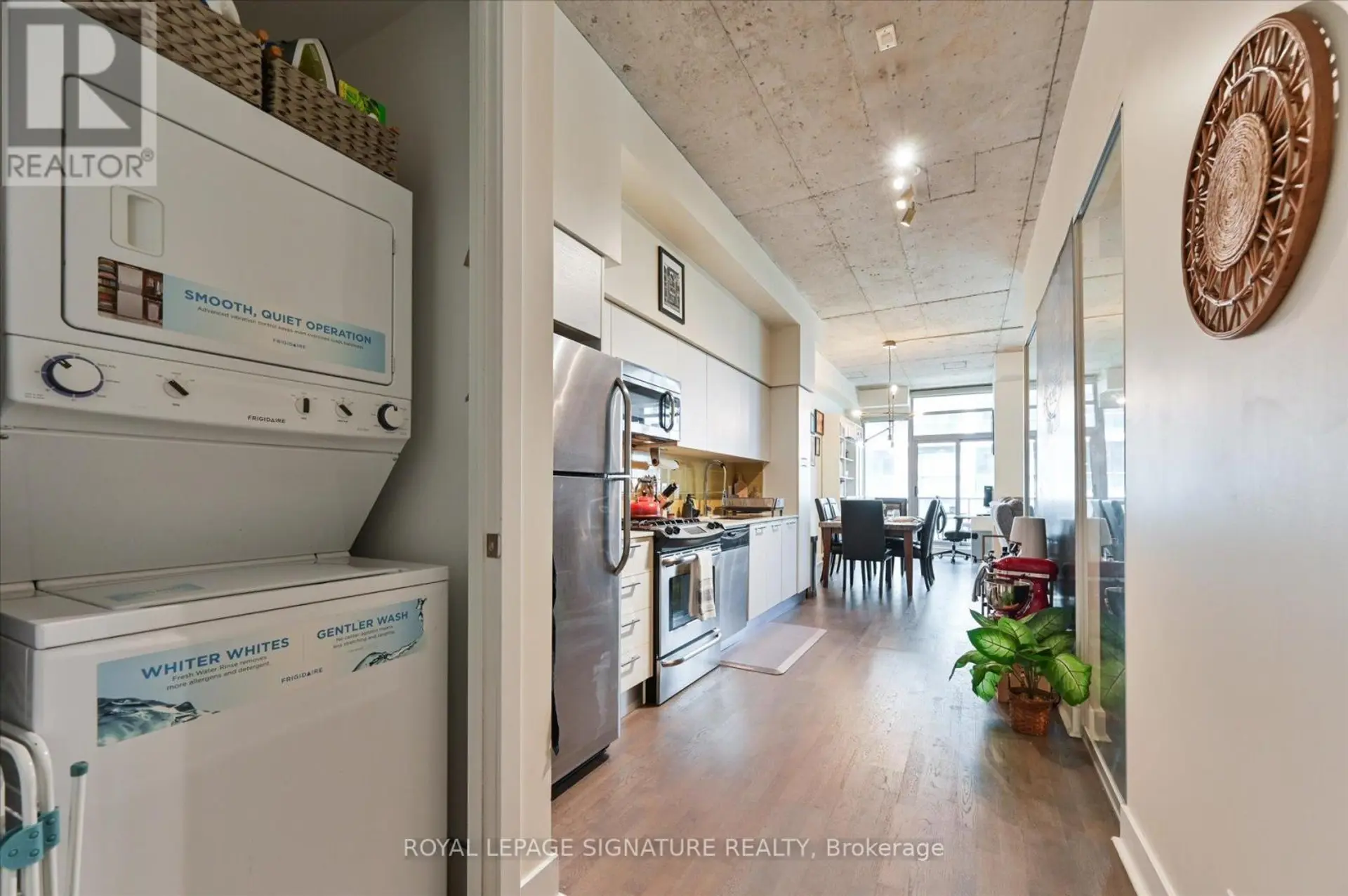 #420 399 ADELAIDE STREET W - Image 15