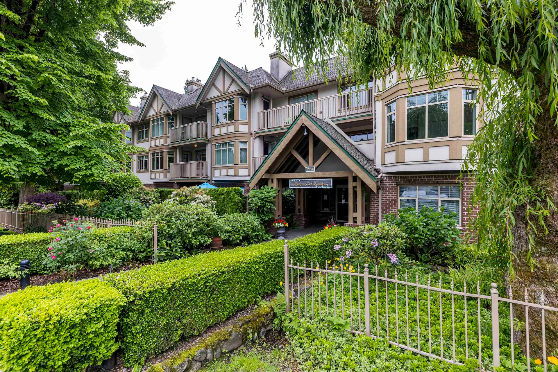 Property at #412 2059 Chesterfield Avenue, North Vancouver, BC
