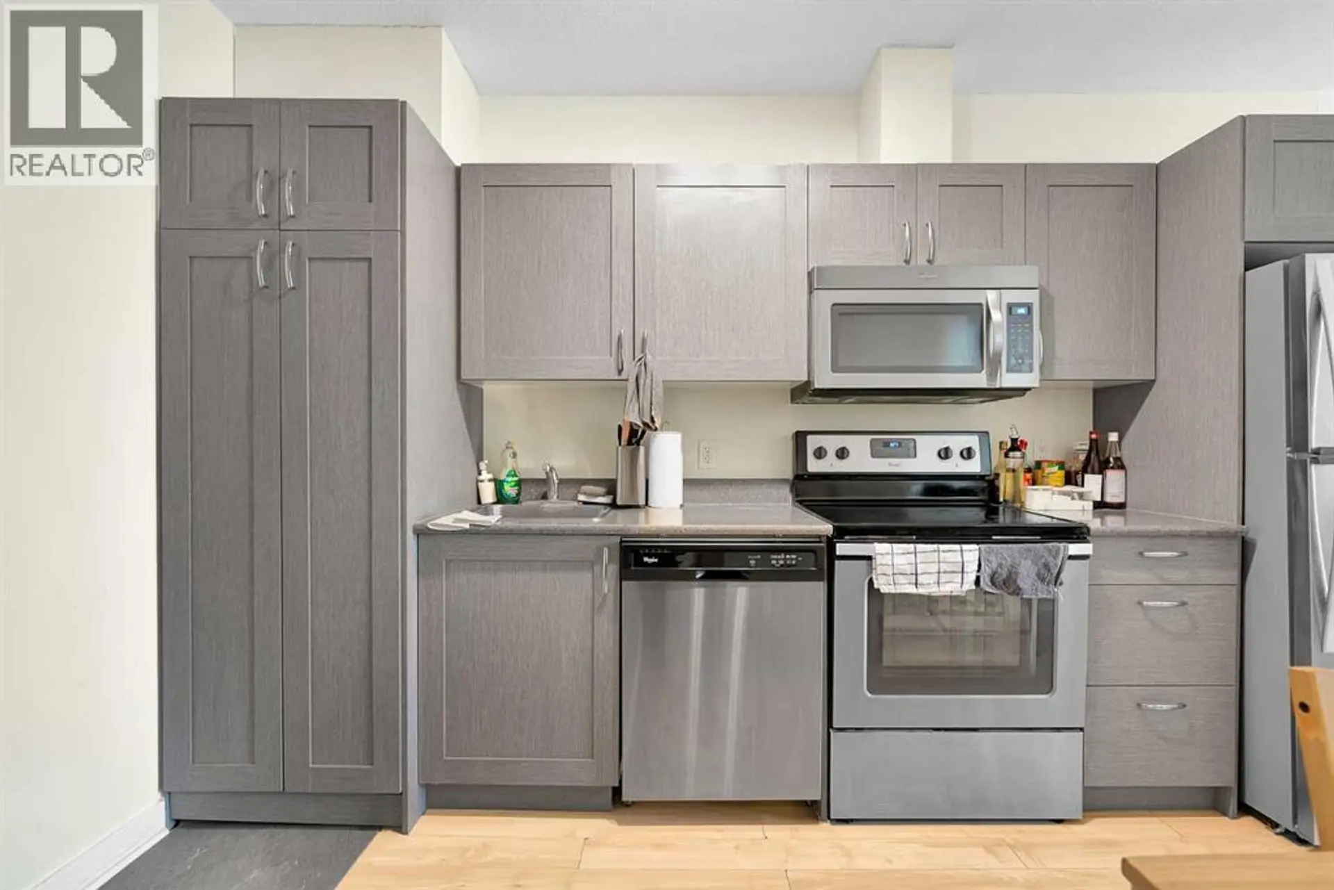 #804 30 Brentwood Common NW - Image 1