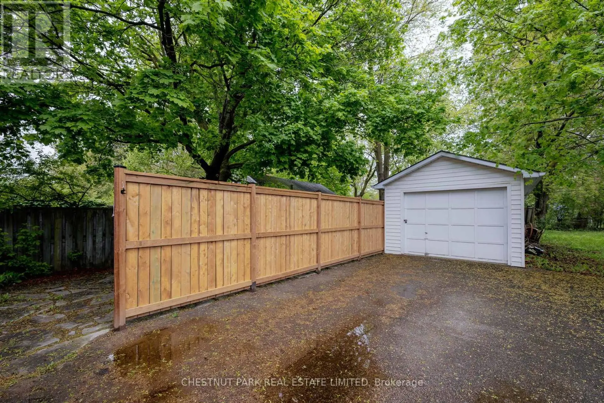 94 BRISCOE STREET E - Image 18