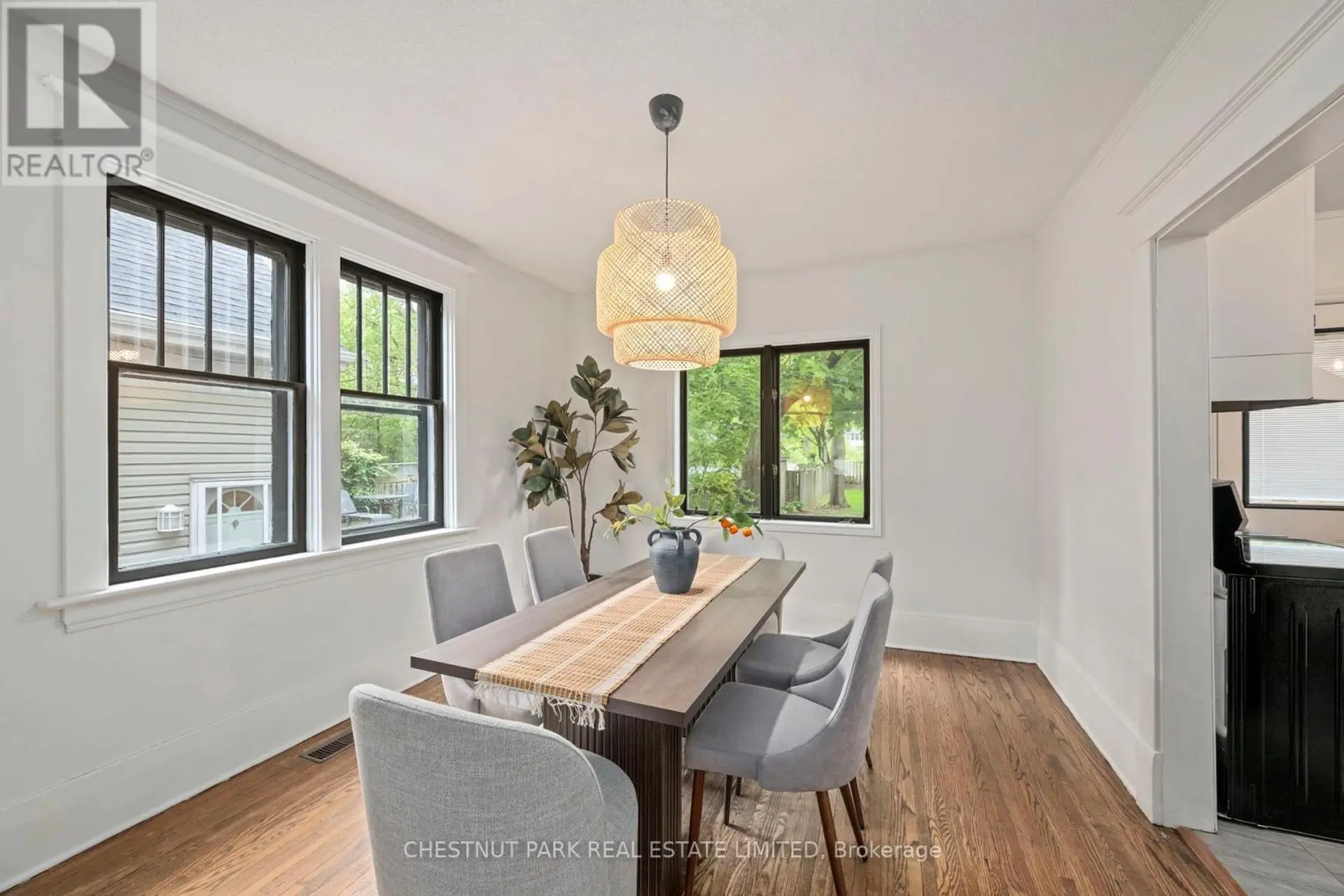 94 BRISCOE STREET E - Image 5