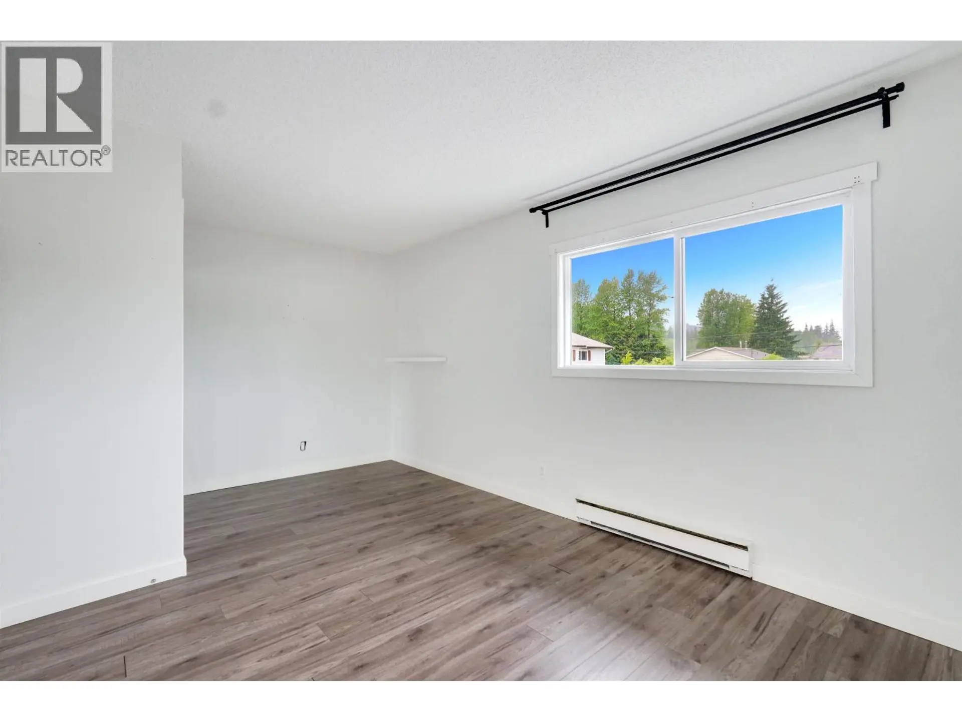 #35 185 KONIGUS STREET - Image 10