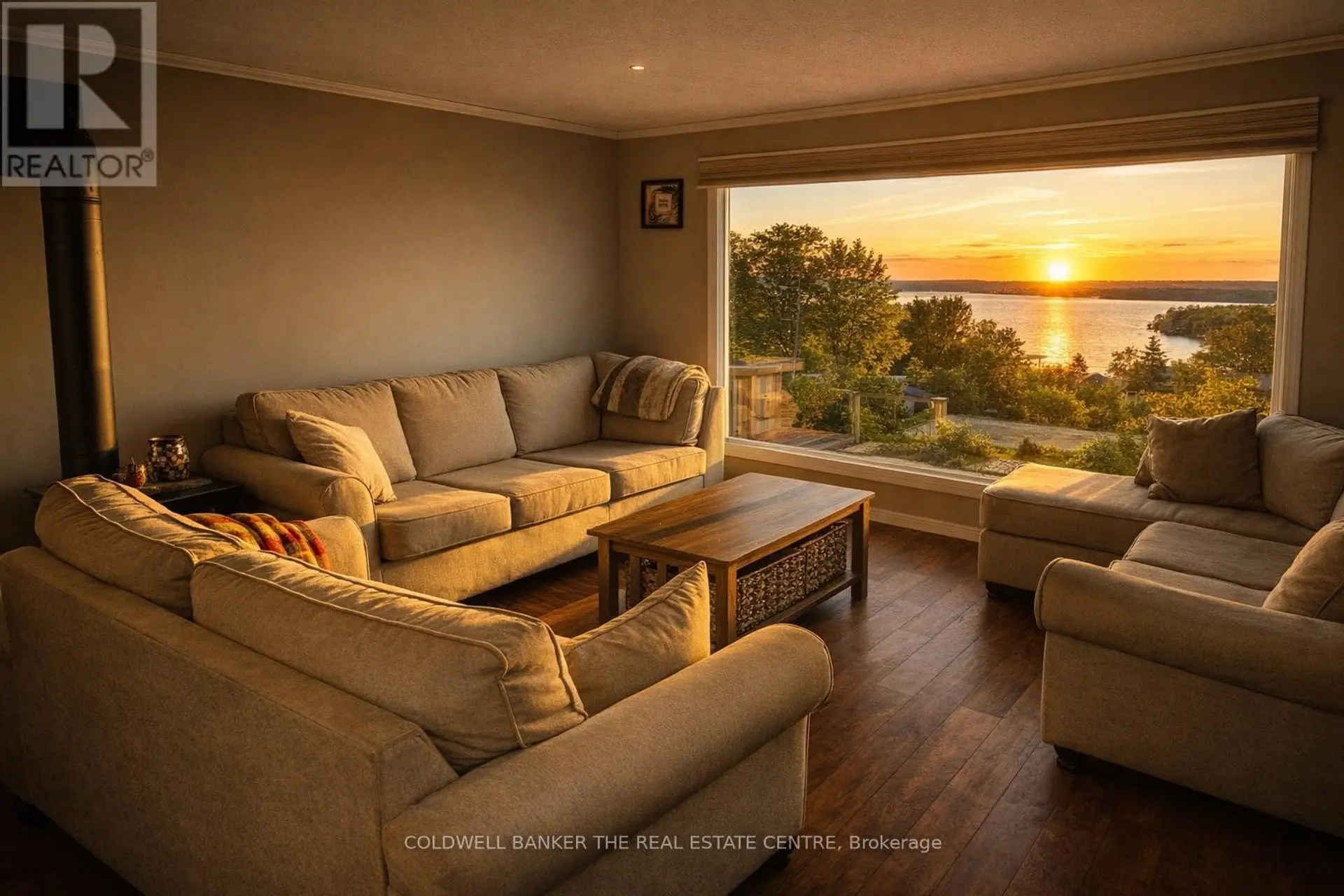 426 SUNSET CRESCENT - Image 2