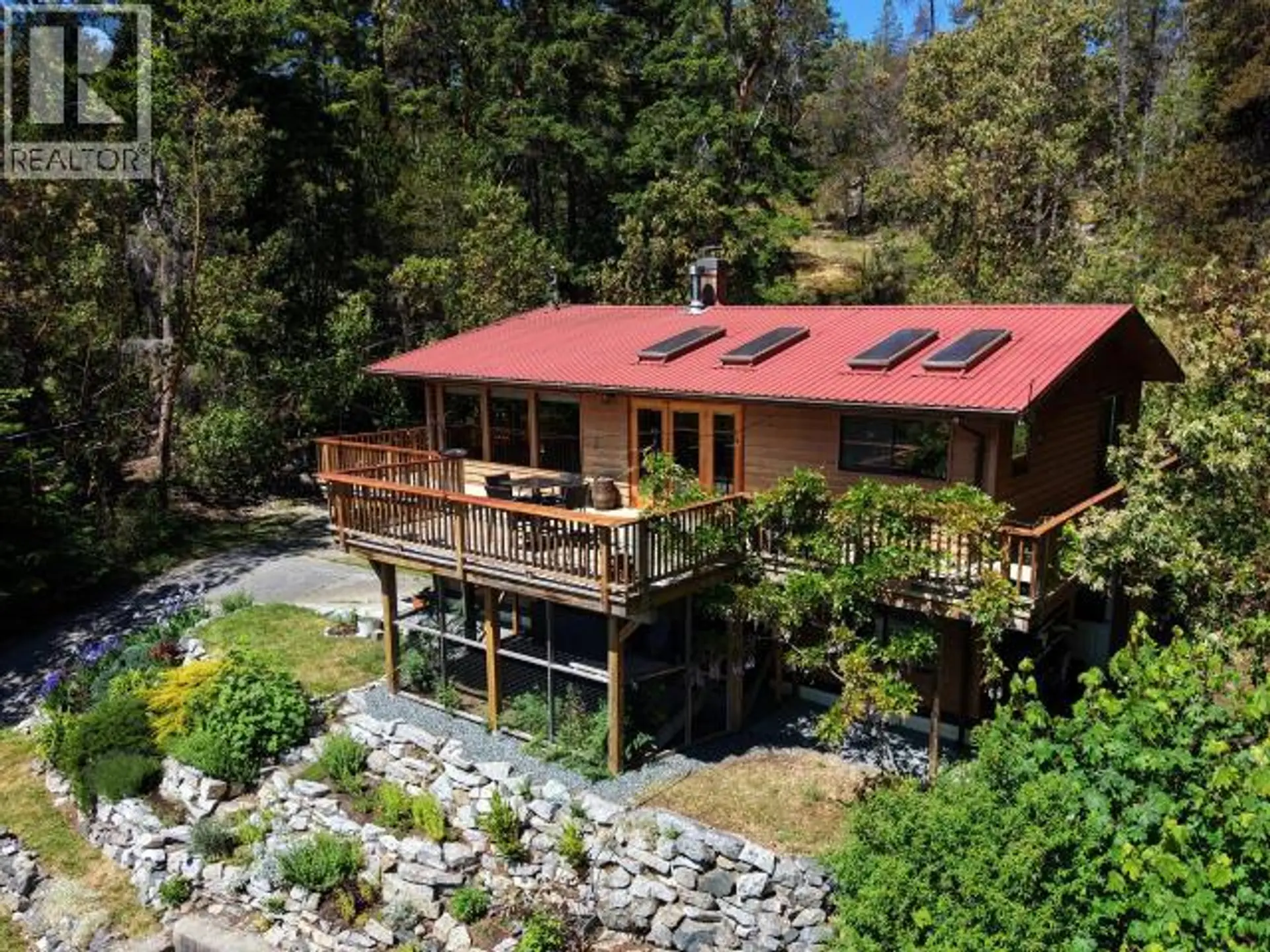 Property at 4108 HIGHWAY 101, Powell River, BC