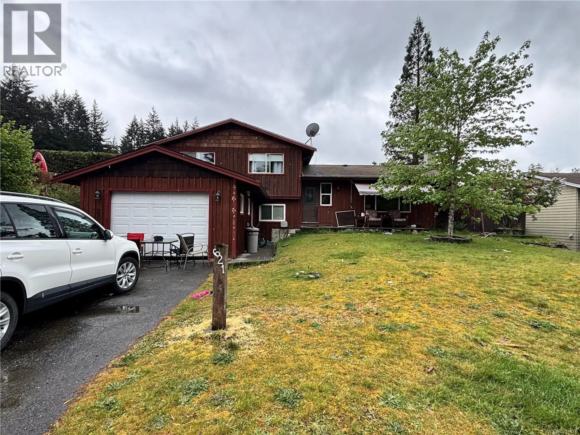 Property at 621 Dogwood Dr, Gold River, BC