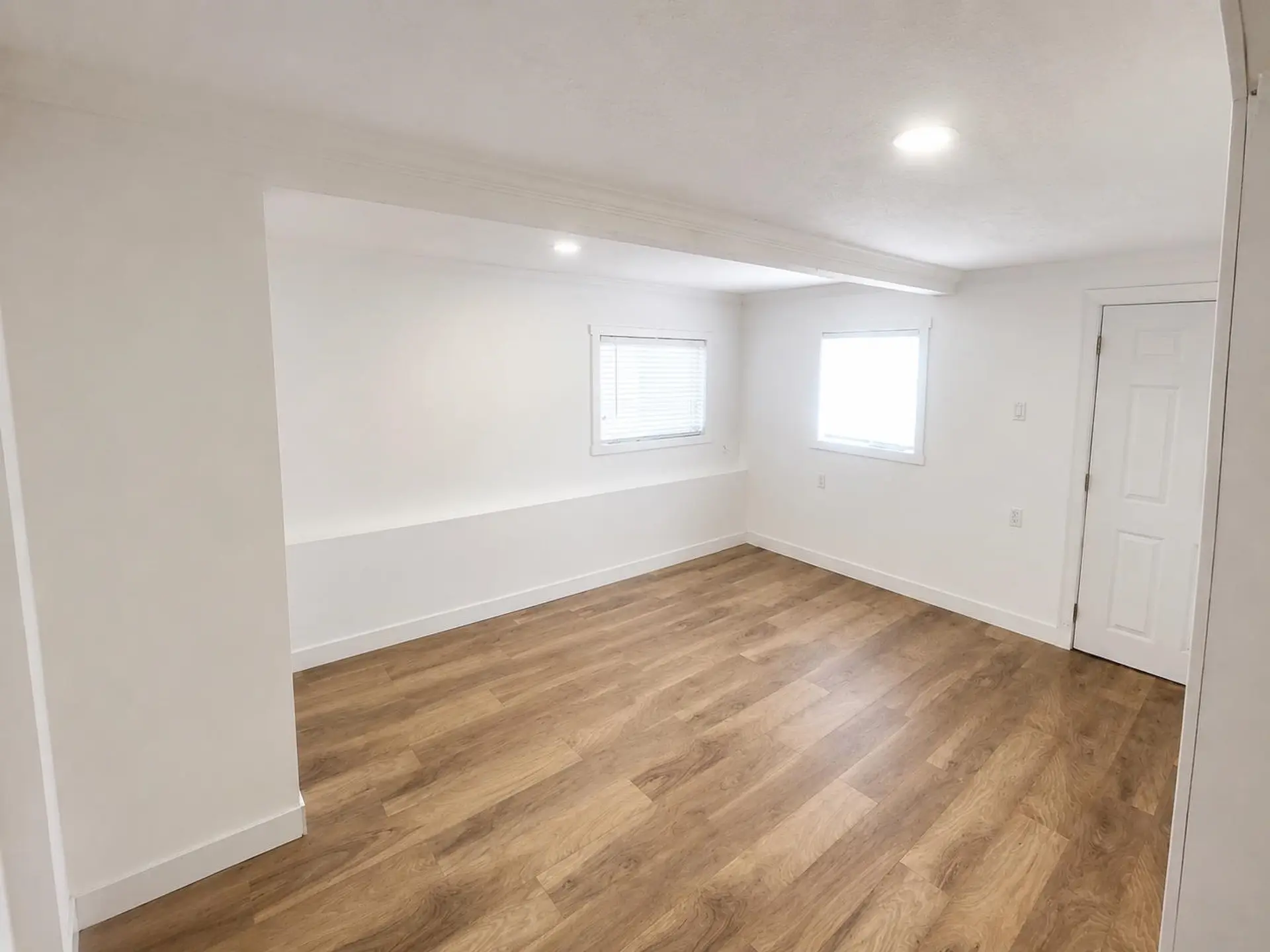 14188 77 Avenue - Image 8
