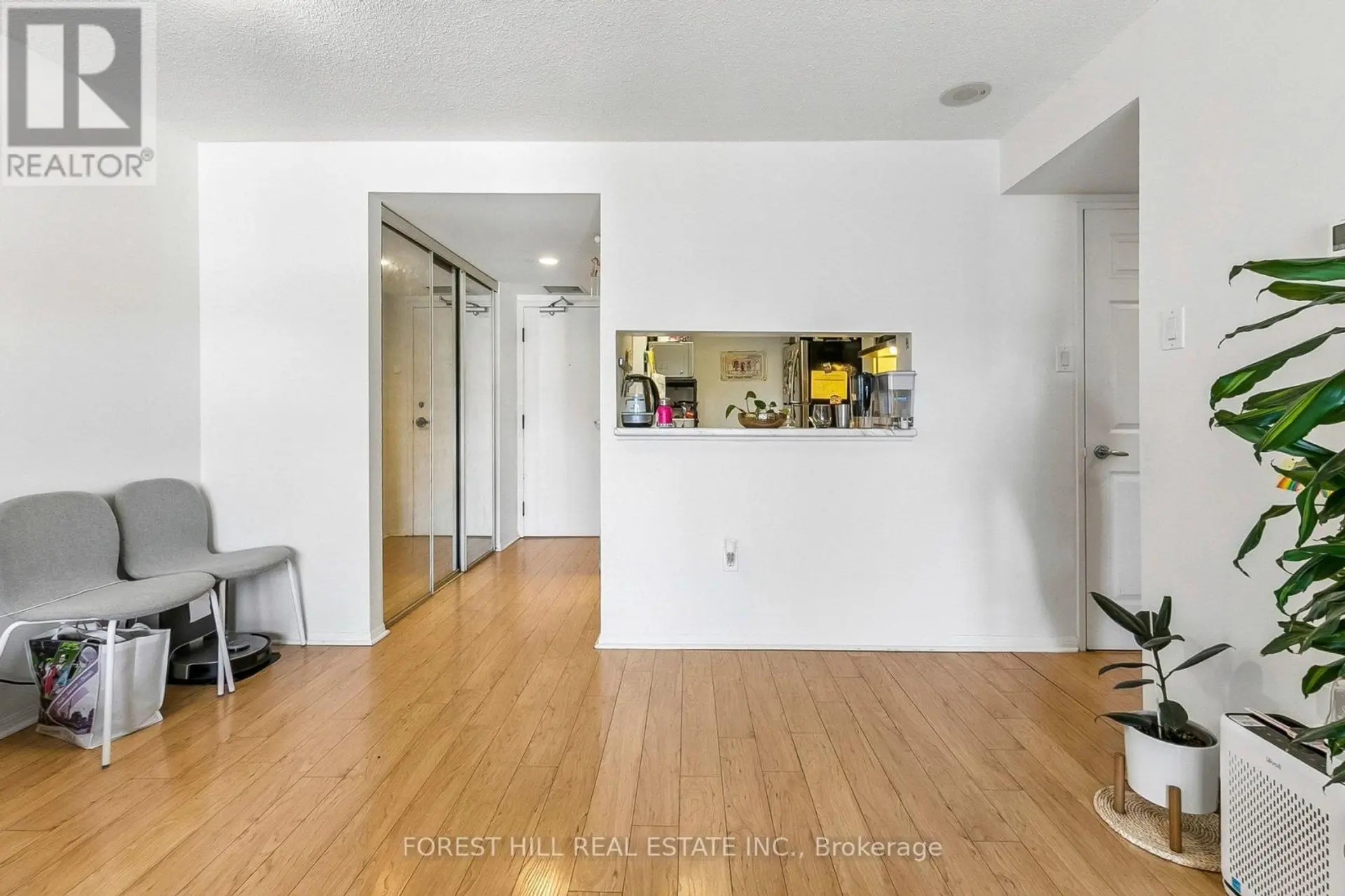 #1203 705 KING STREET W - Image 6