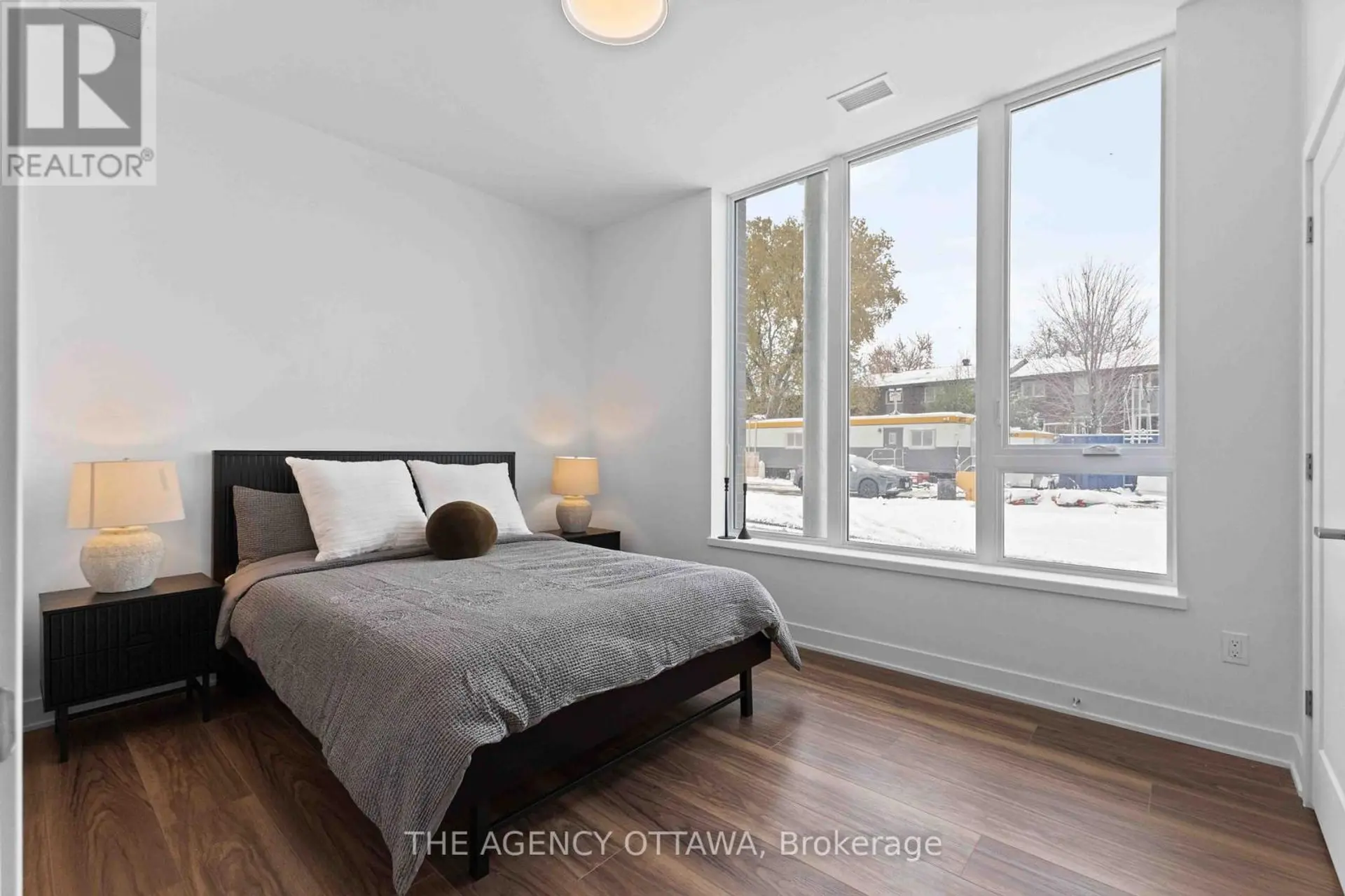 #304 3071 RIVERSIDE DRIVE - Image 13