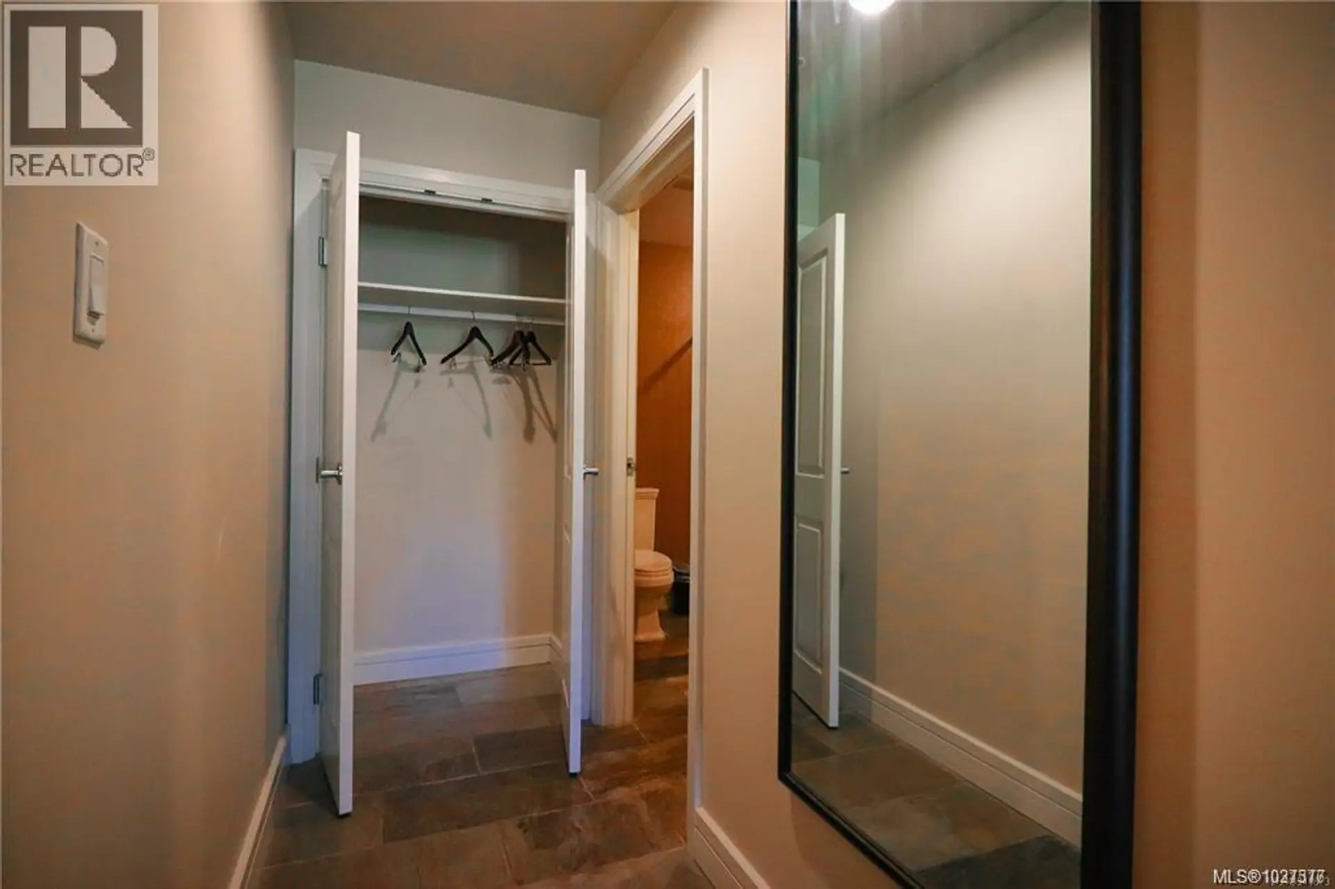 #306-308A 1376 Lynburne Pl - Image 11