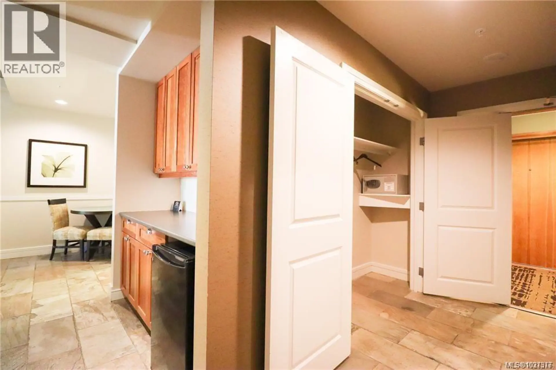 #306-308A 1376 Lynburne Pl - Image 16