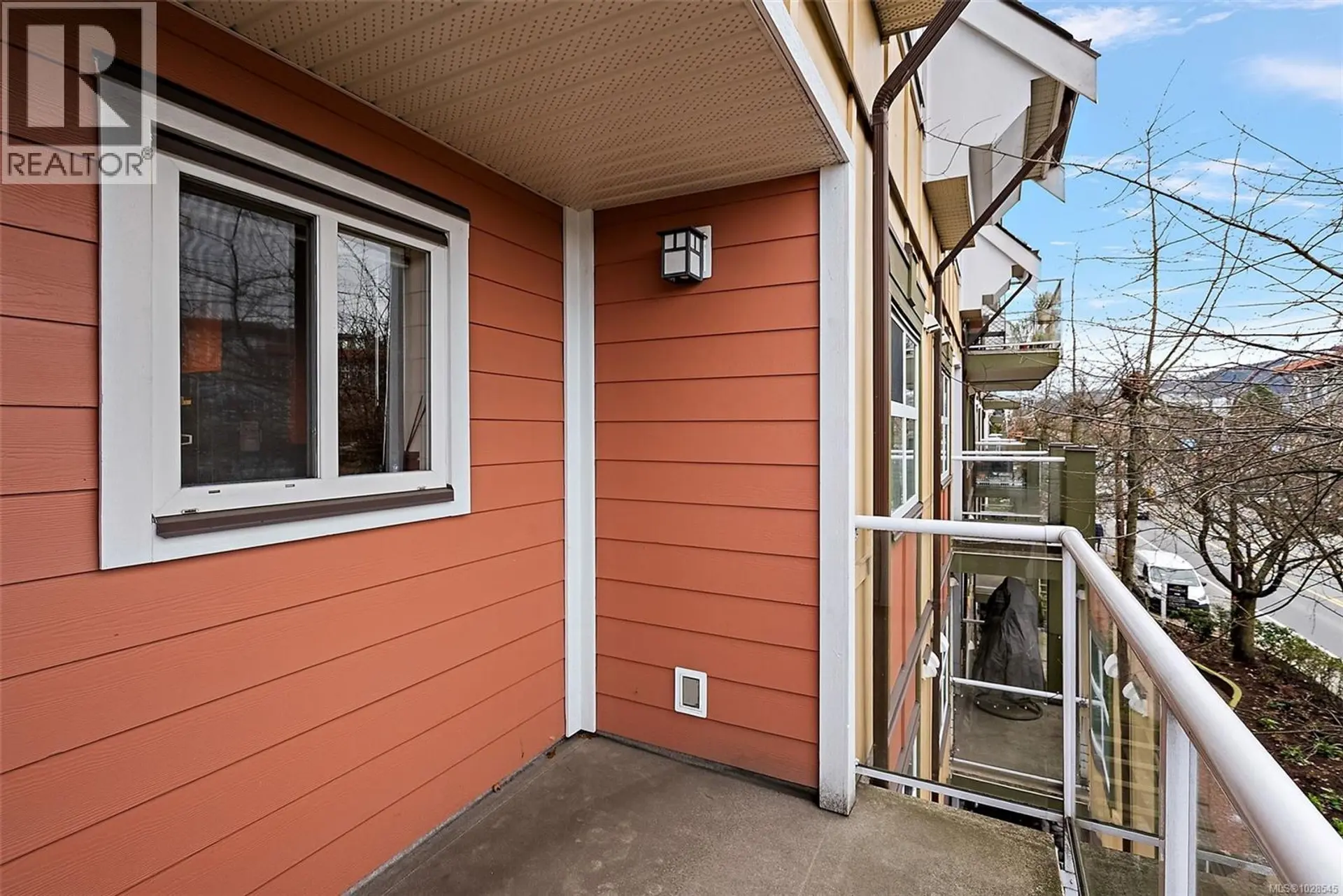 #306 655 Goldstream Ave - Image 15