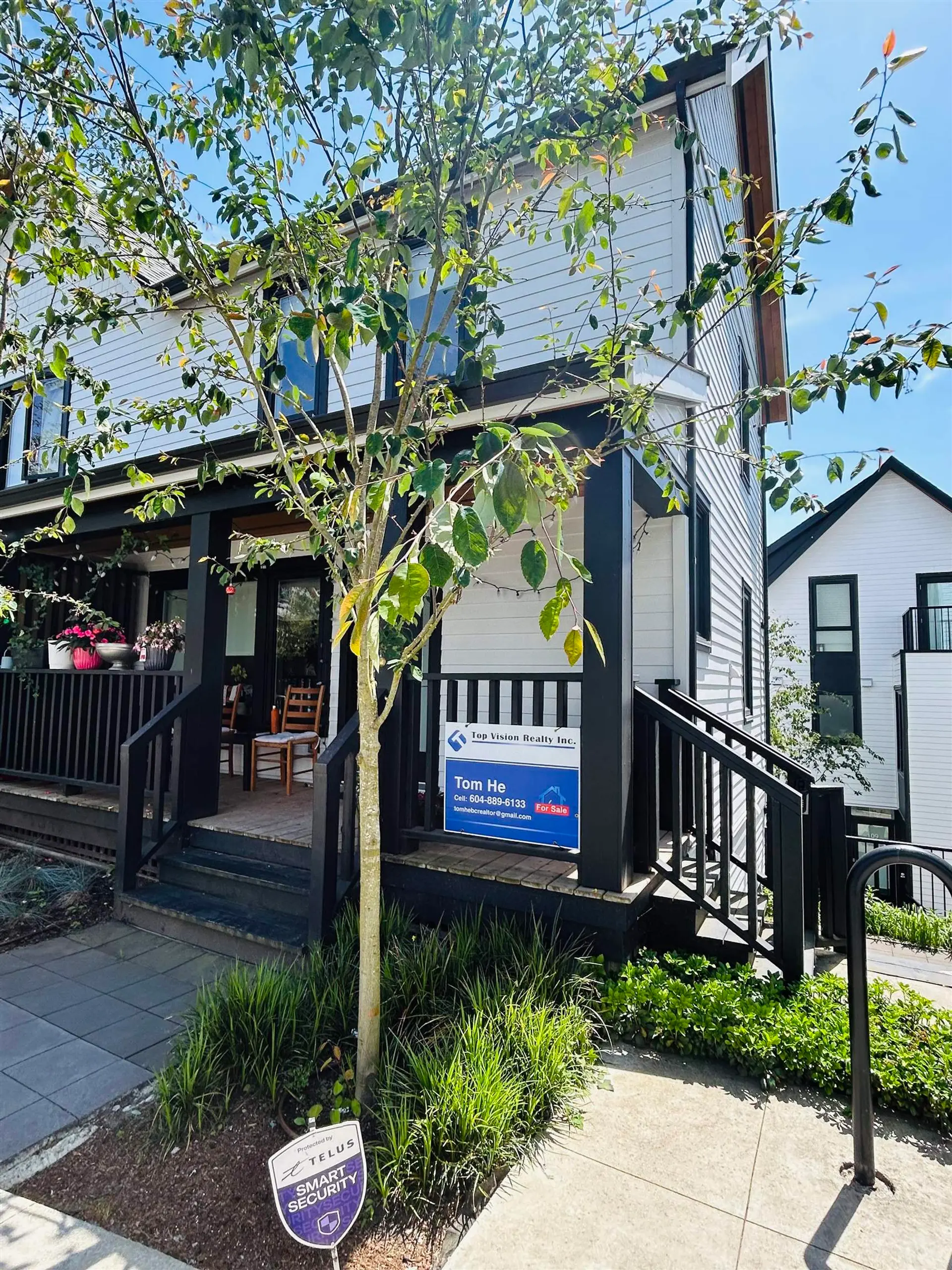 #205 1306 Laval Square - Image 2